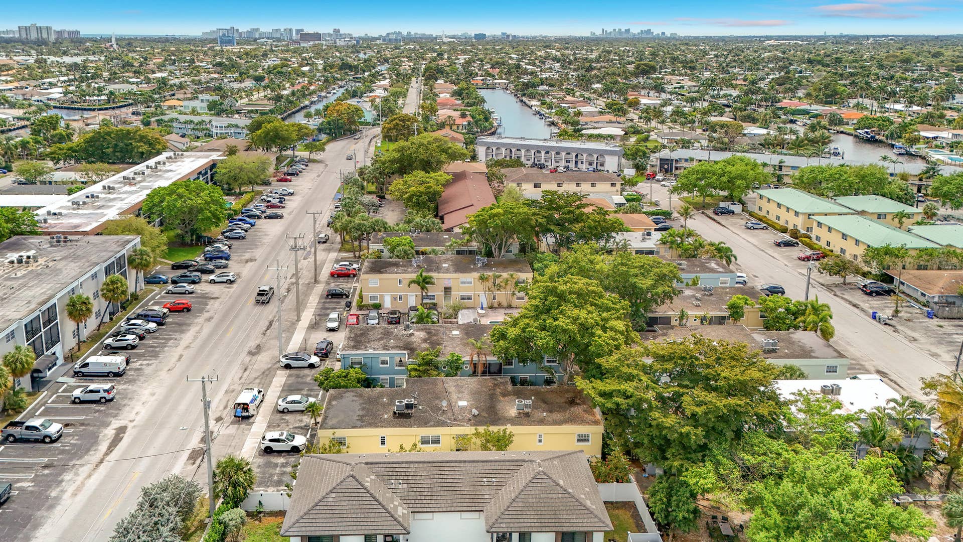 305 SE 11th Avenue, #D, Pompano Beach, FL 33060 Atlantic Blvd - east to the beach