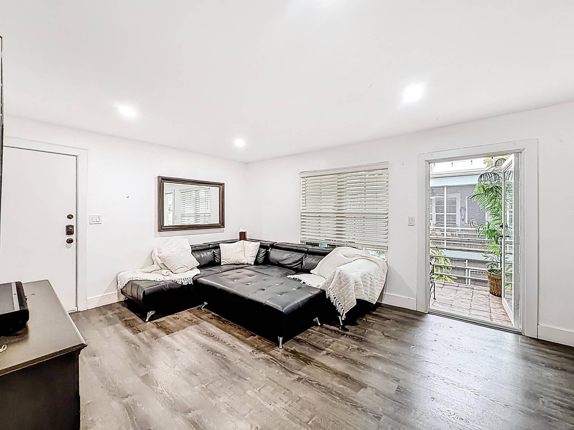 305 SE 11th Avenue, #D, Pompano Beach, FL 33060 Living area out to balcony