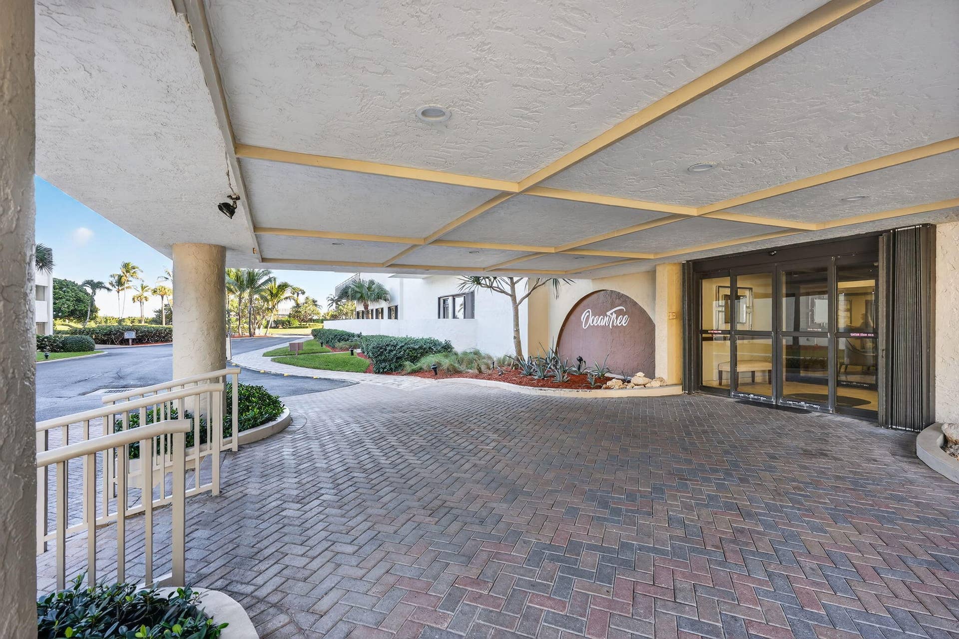 3400 N Ocean Drive, #408, Singer Island, Singer Island, FL 33404 Covered Entry