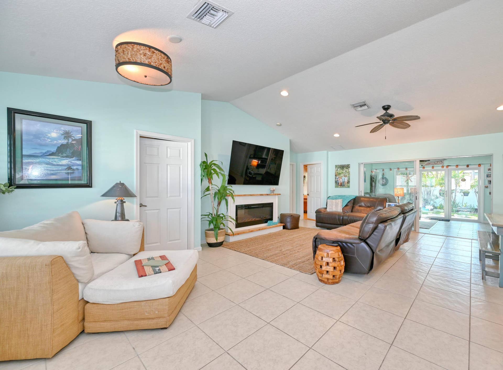 126 Faith Way, Jupiter, FL 33458 Living room