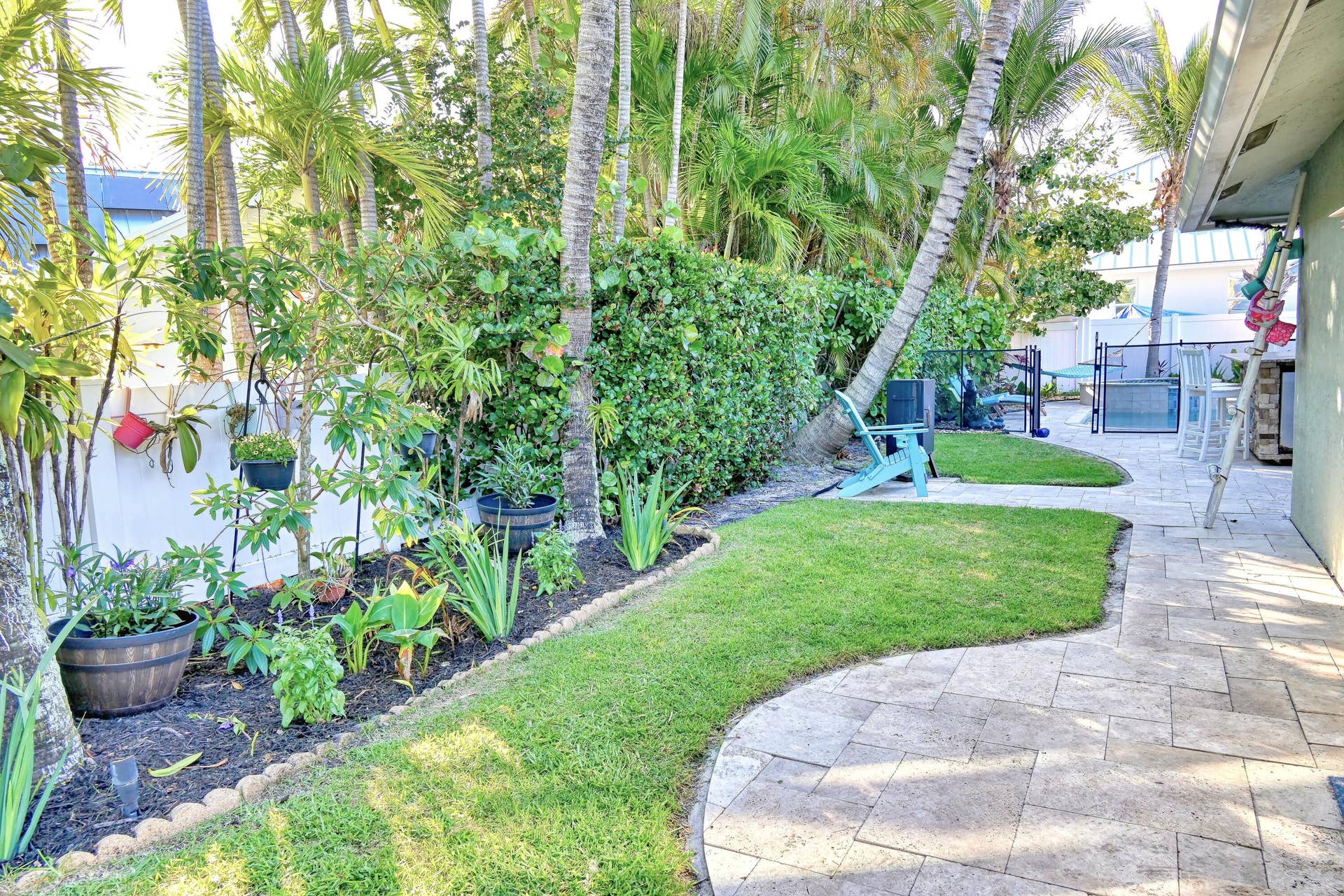 126 Faith Way, Jupiter, FL 33458 Backyard garden