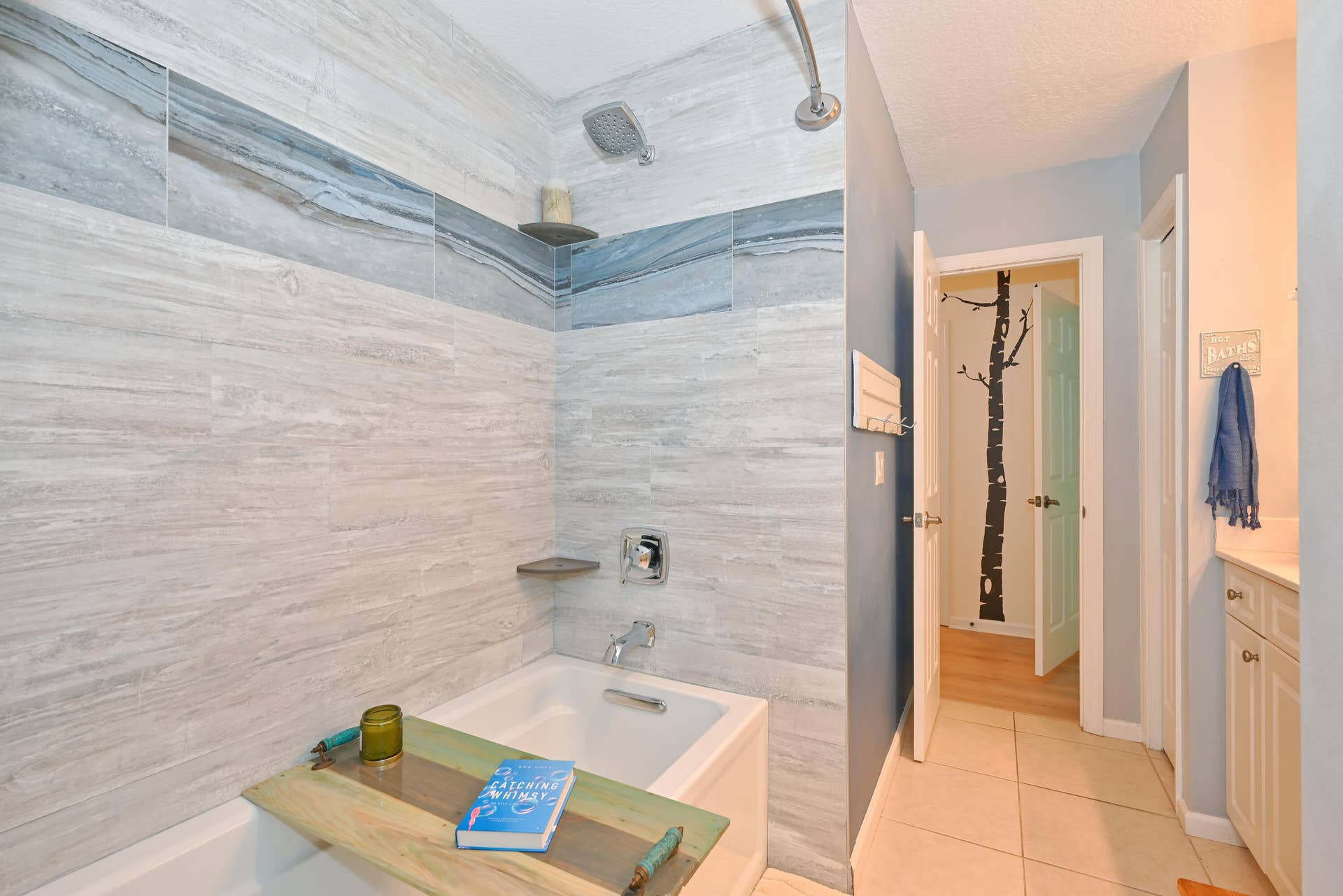 126 Faith Way, Jupiter, FL 33458 jack 'n Jill bathroom