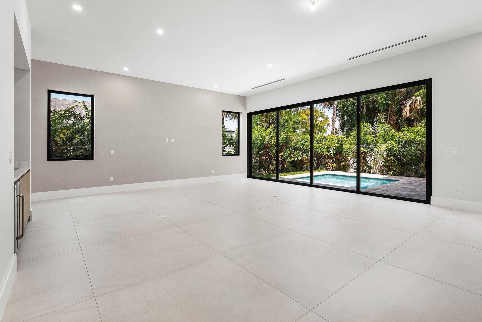 207 SE 5th Street, Delray Beach, FL 33483 008-207Southeast5thStreet-DelrayBeach-FL