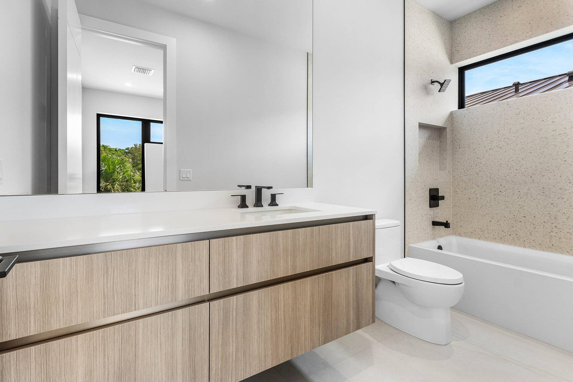 207 SE 5th Street, Delray Beach, FL 33483 026-207Southeast5thStreet-DelrayBeach-FL