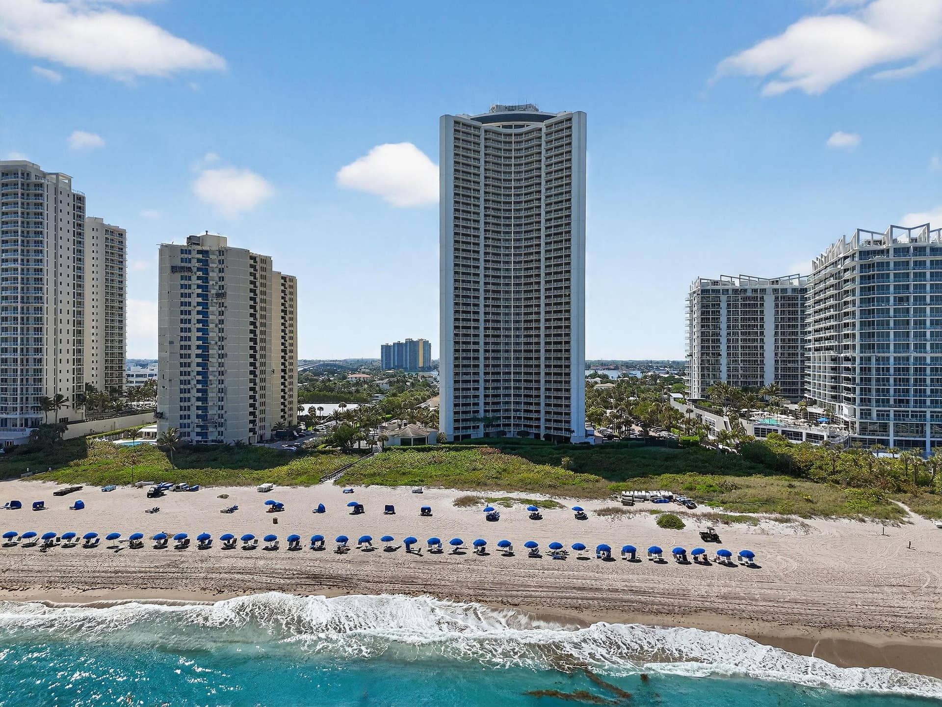 3000 N Ocean Drive, #9h, Singer Island, FL 33404 3000 N Ocean Drive - Tiara