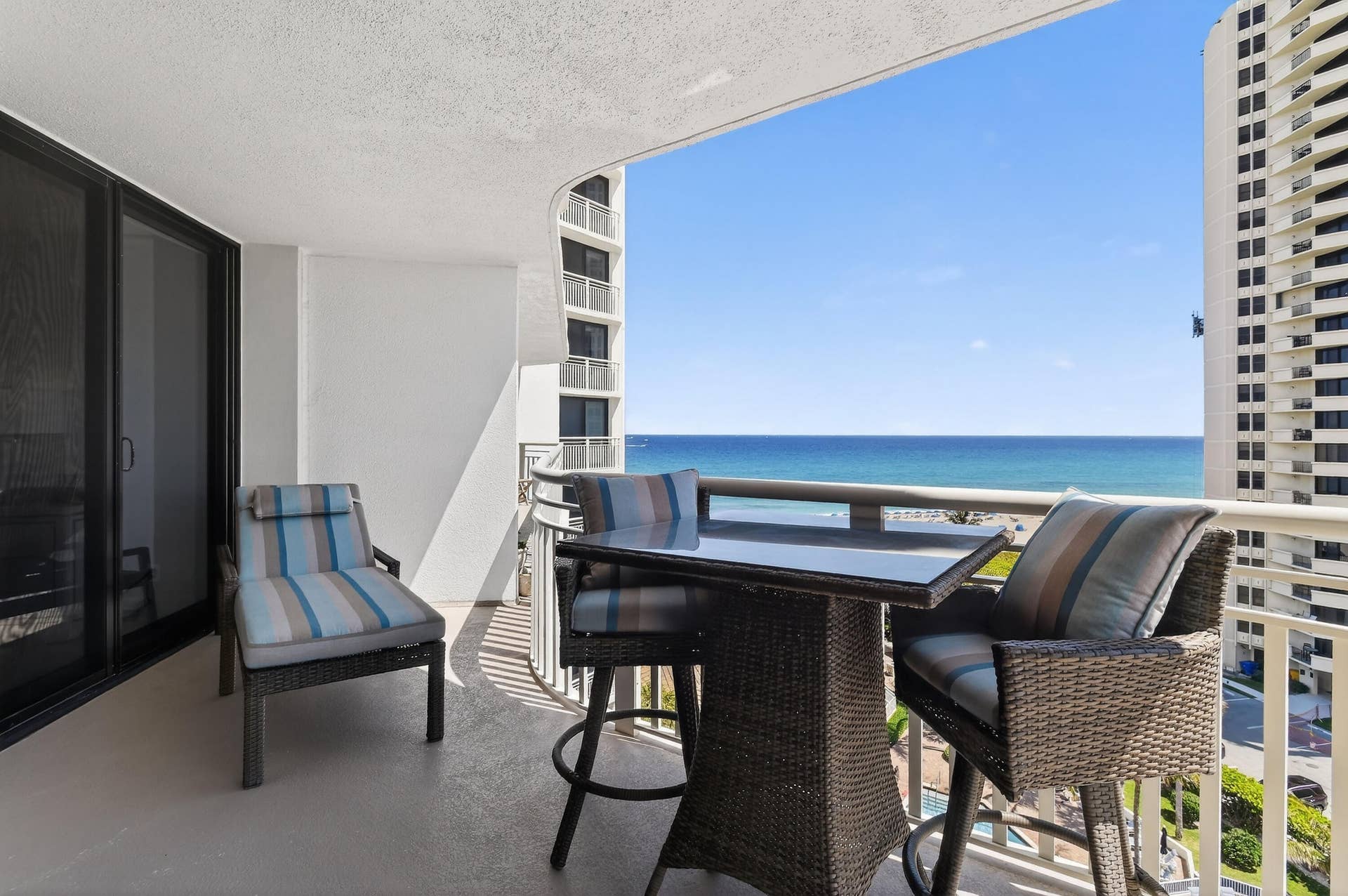 3000 N Ocean Drive, #9h, Singer Island, FL 33404 Covered Balcony enjoy the sunrise