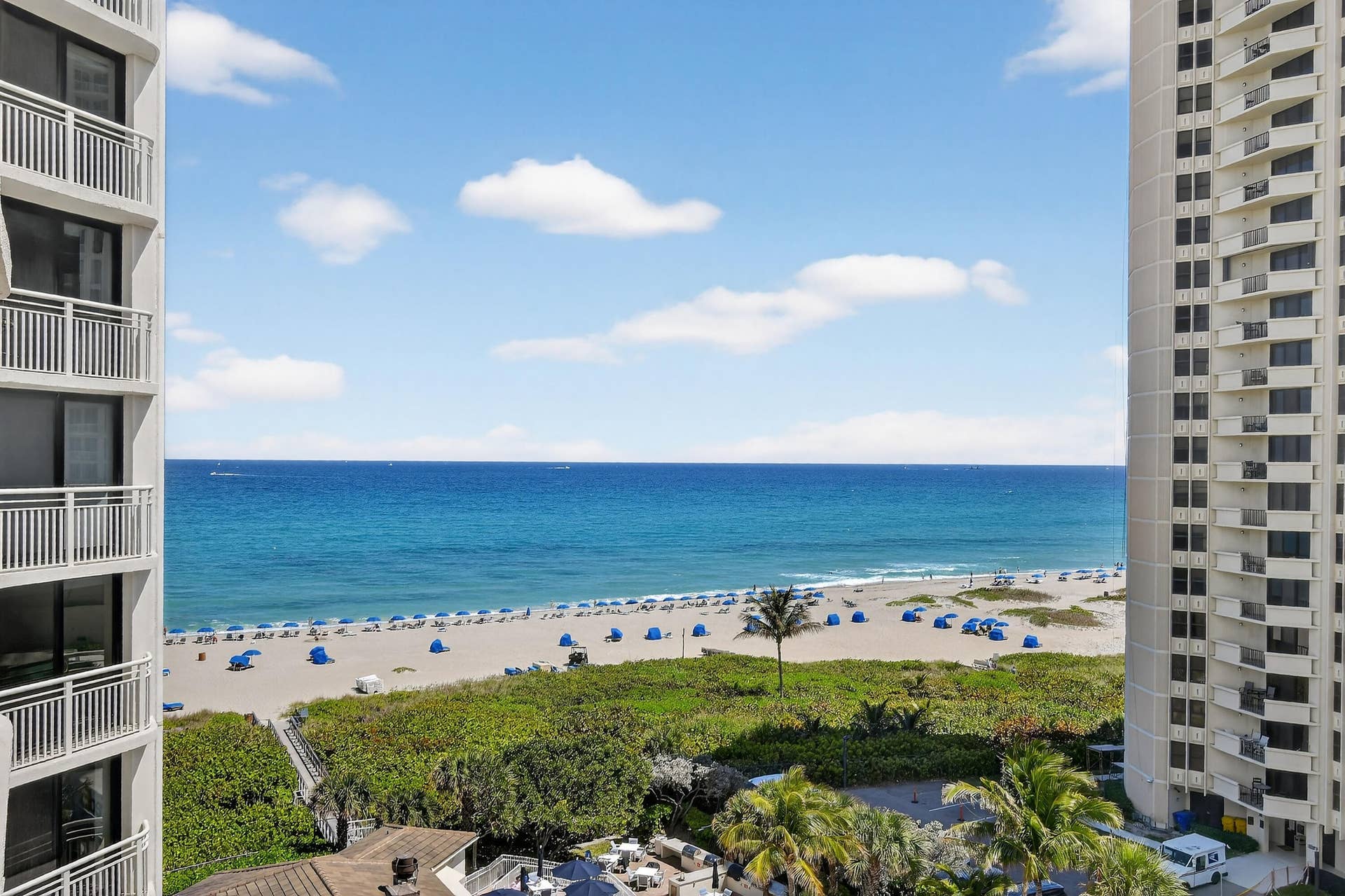 3000 N Ocean Drive, #9h, Singer Island, FL 33404 Panoramic Ocean Views