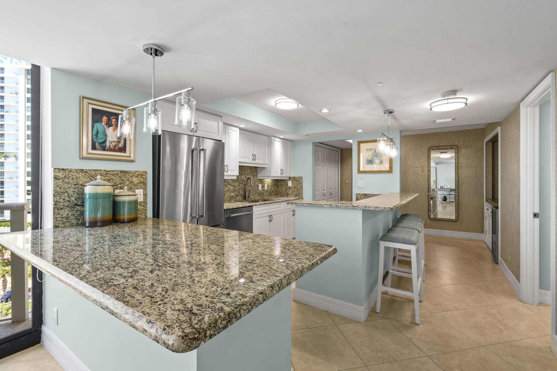 3000 N Ocean Drive, #9h, Singer Island, FL 33404 Kitchen Opens to Dining Area