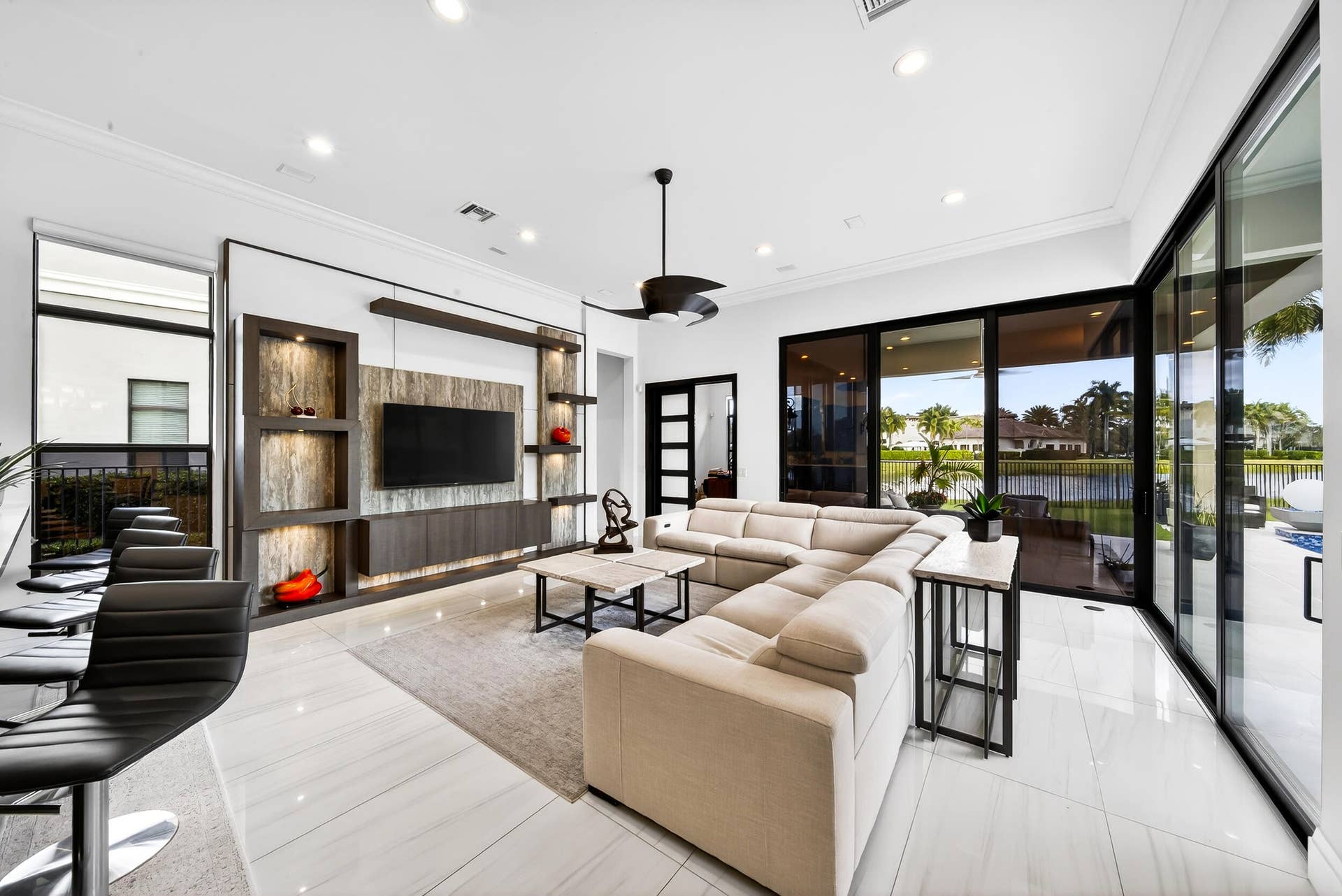 16786 Crown Bridge Drive, Delray Beach, FL 33446 Living