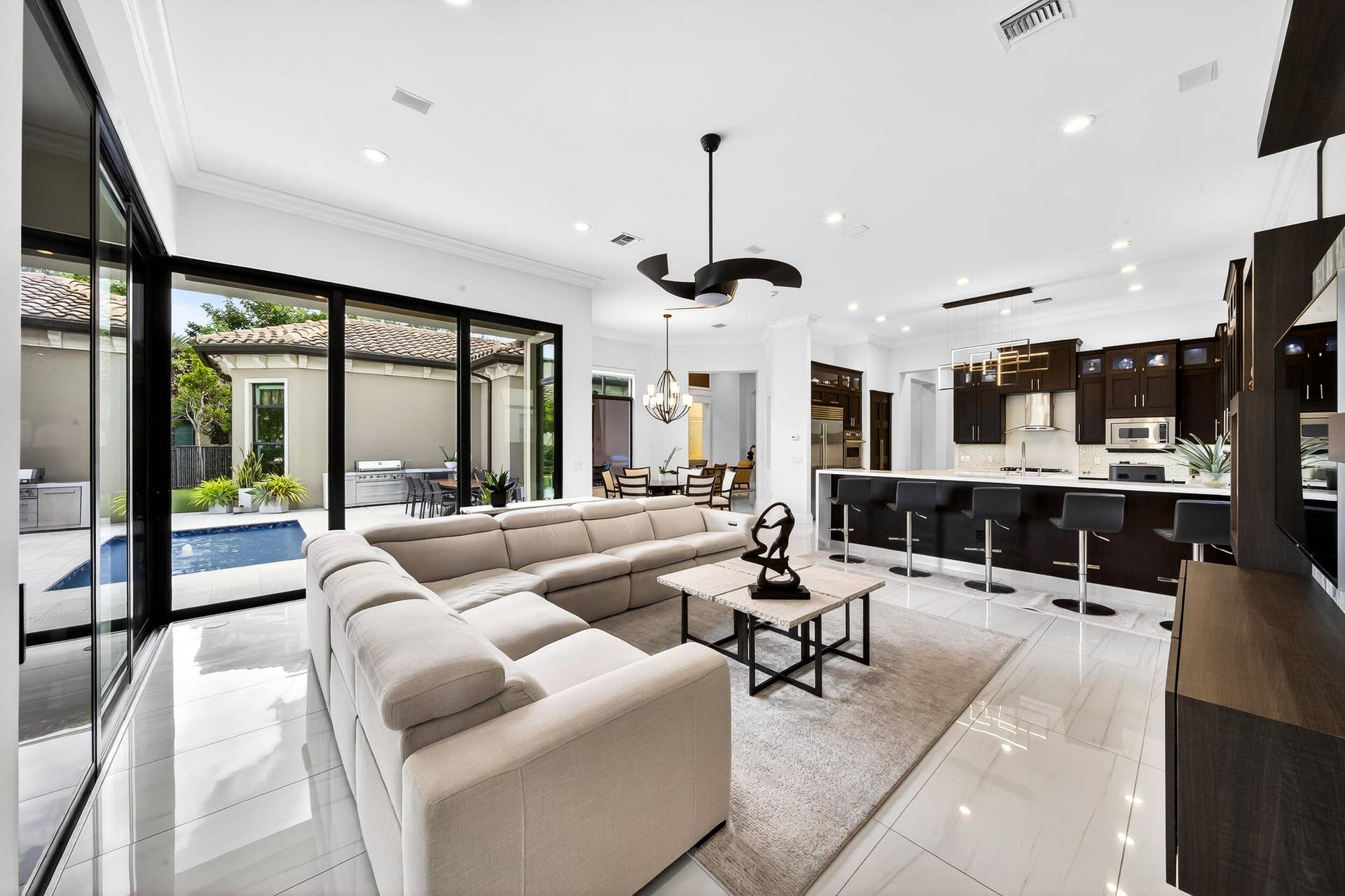 16786 Crown Bridge Drive, Delray Beach, FL 33446 Living/Kitchen