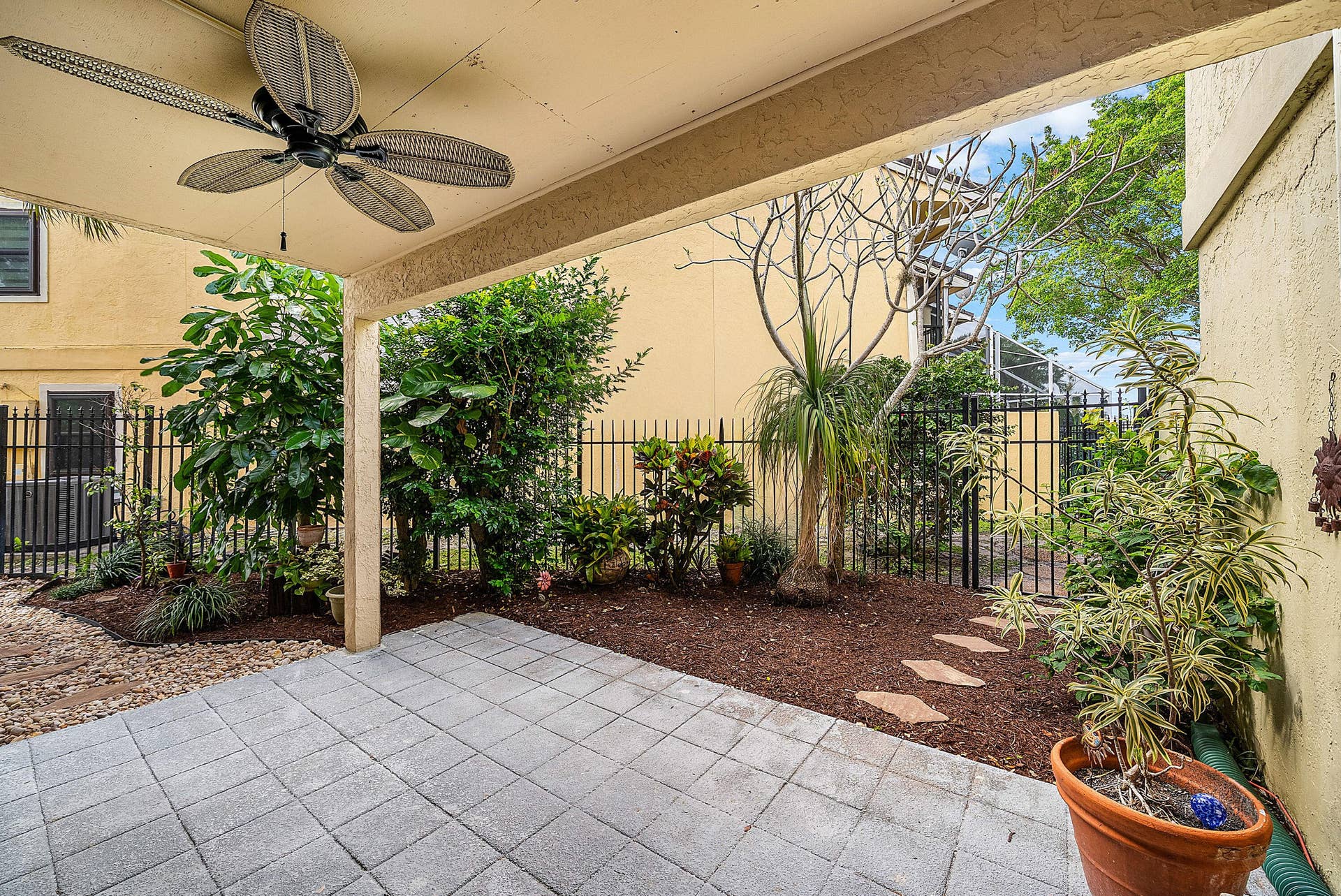 5664 Santiago Circle, Boca Raton, FL 33433 5664 SANTI