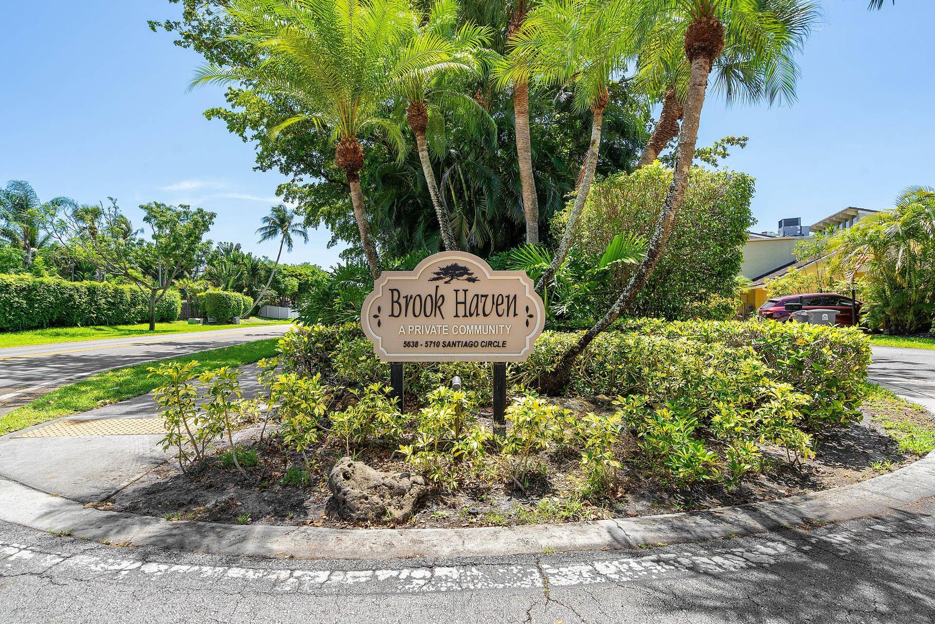 5664 Santiago Circle, Boca Raton, FL 33433 COMMUNITY