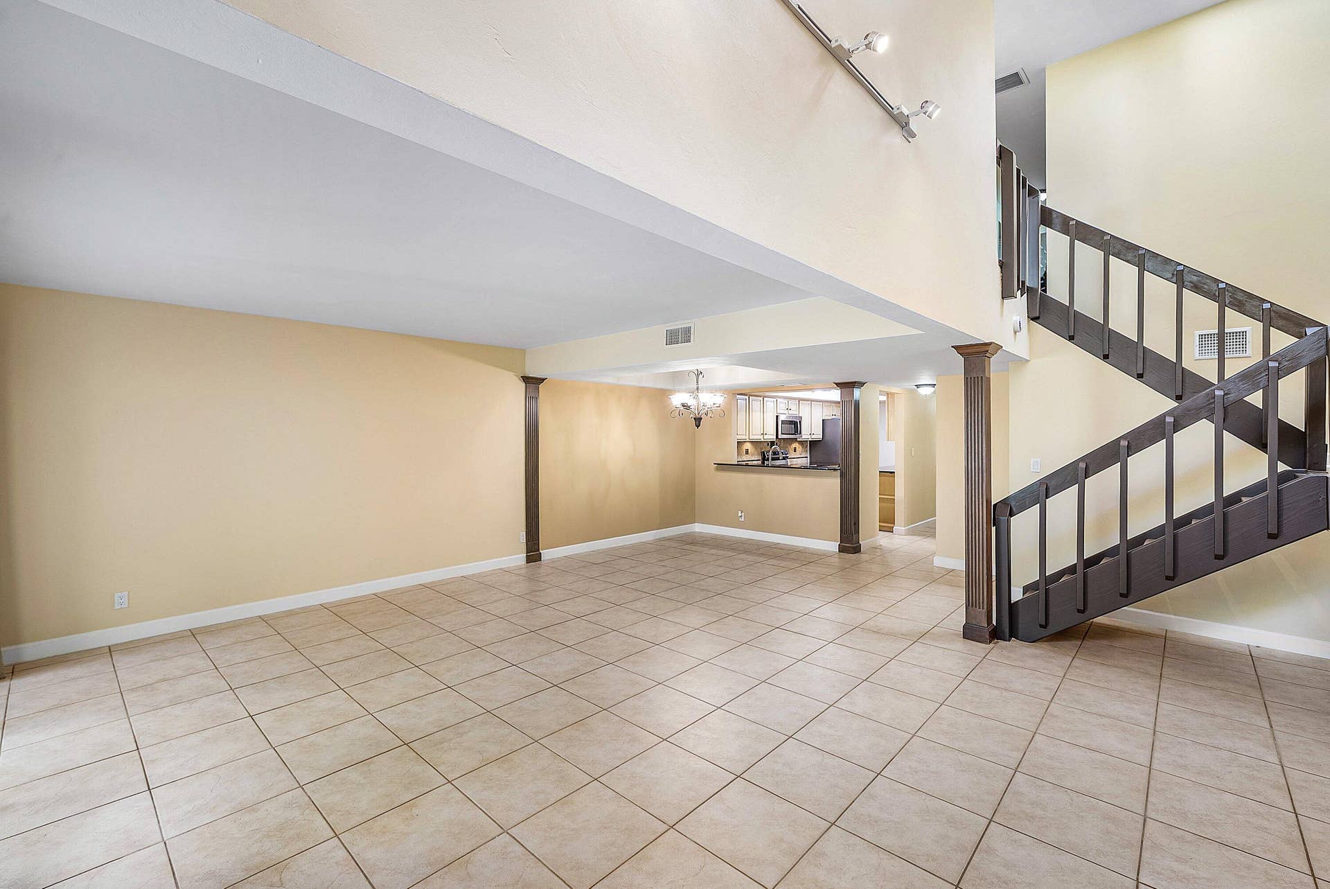 5664 Santiago Circle, Boca Raton, FL 33433 MAIN AREA