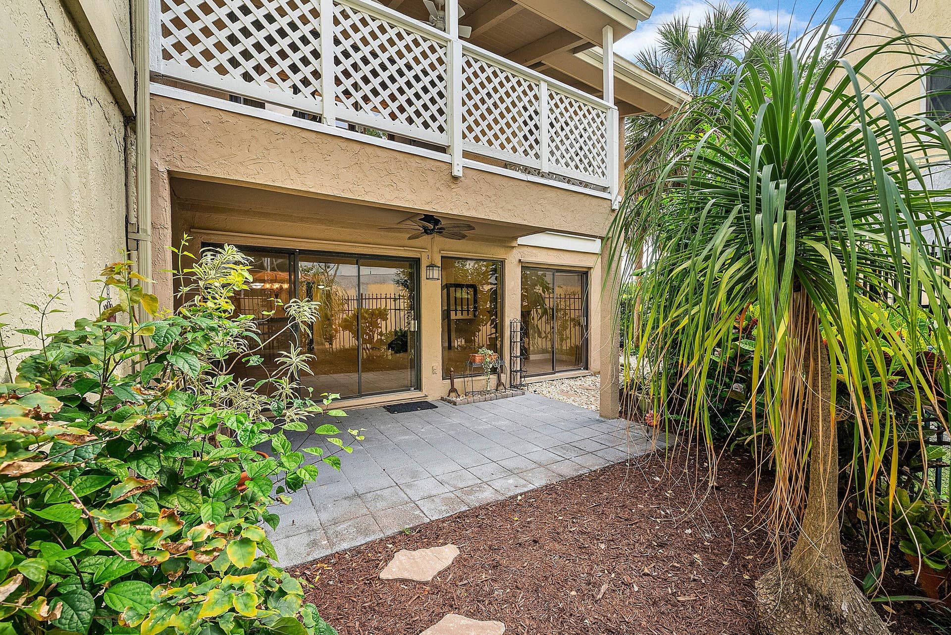 5664 Santiago Circle, Boca Raton, FL 33433 FENCED BACKYARD