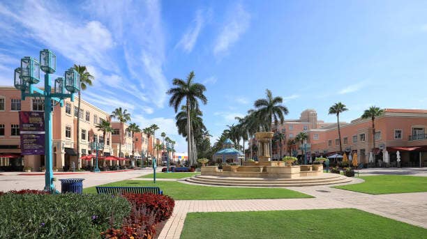 5664 Santiago Circle, Boca Raton, FL 33433 MIZNER PARK