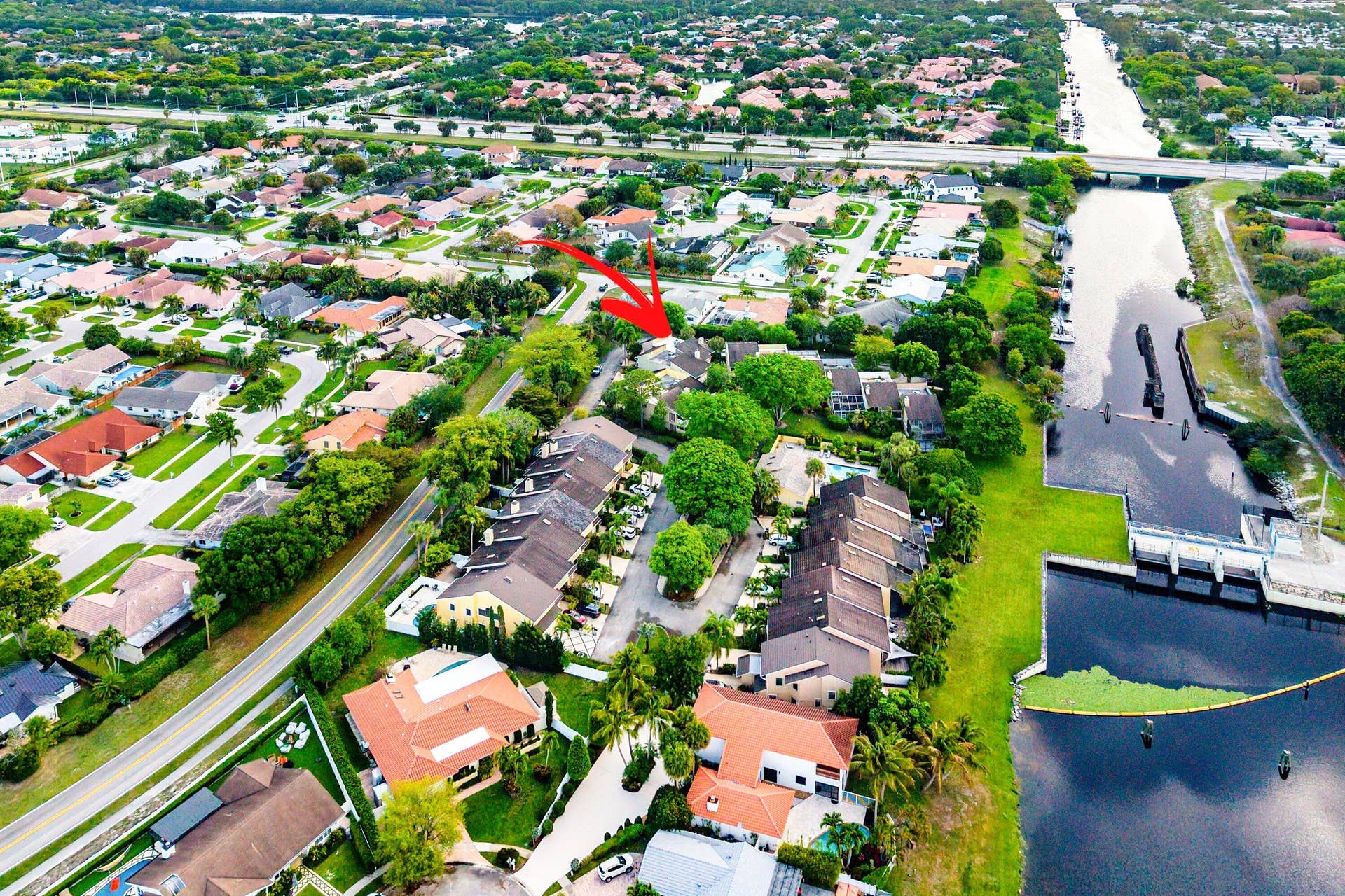 5664 Santiago Circle, Boca Raton, FL 33433 CANAL BY THE COMMUNITY