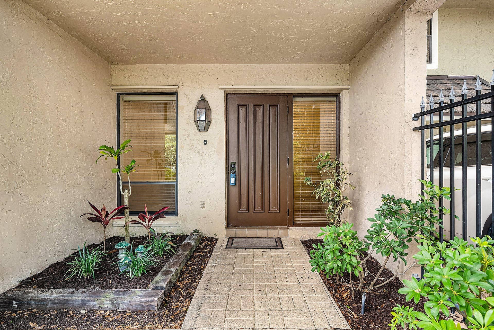 5664 Santiago Circle, Boca Raton, FL 33433 FRONT ENTRANCE