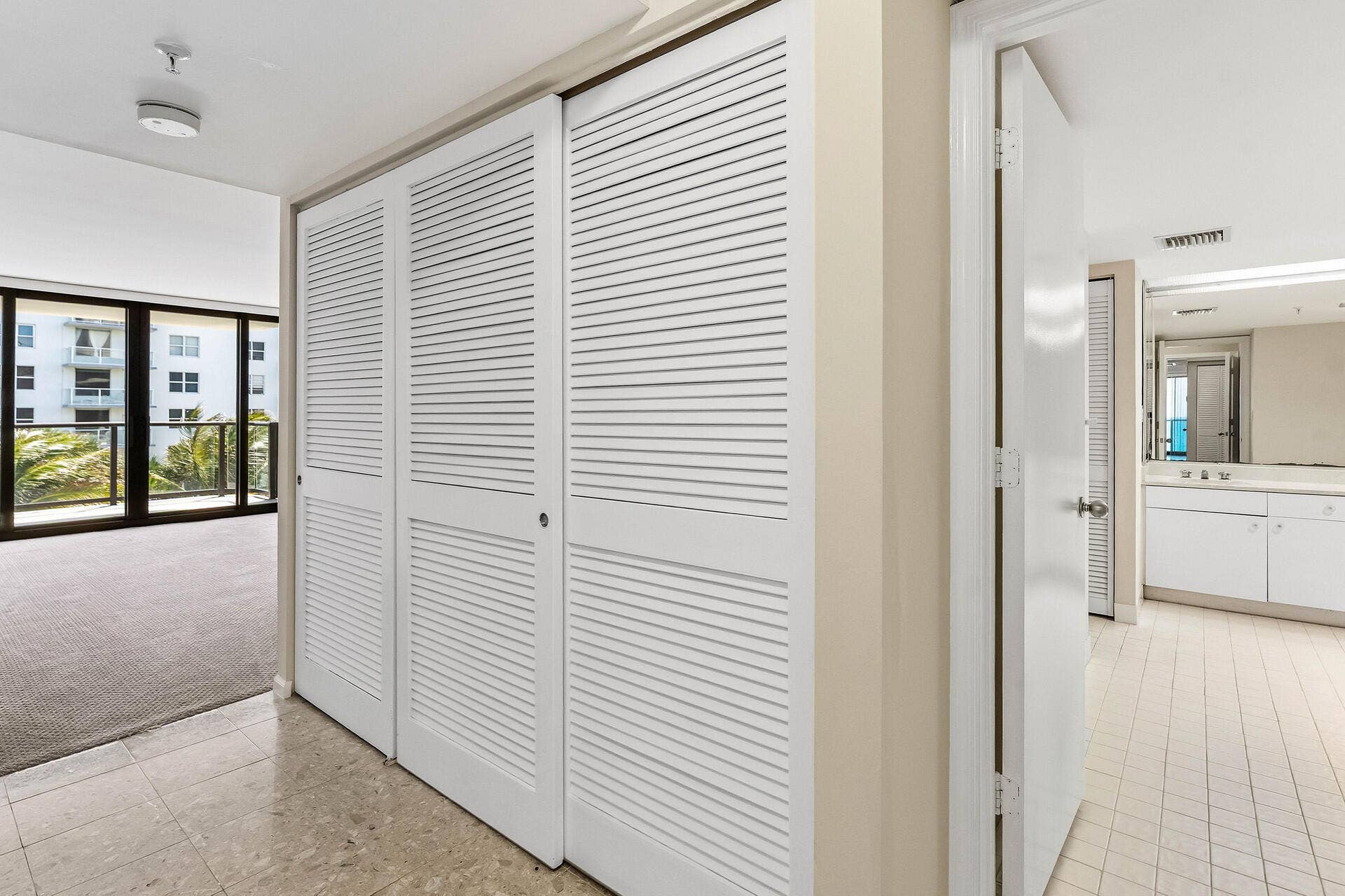 3440 S Ocean Boulevard, #502s, Palm Beach, FL 33480 12DSC08483.jpg-vsuniqueid-69cd298fc99c9