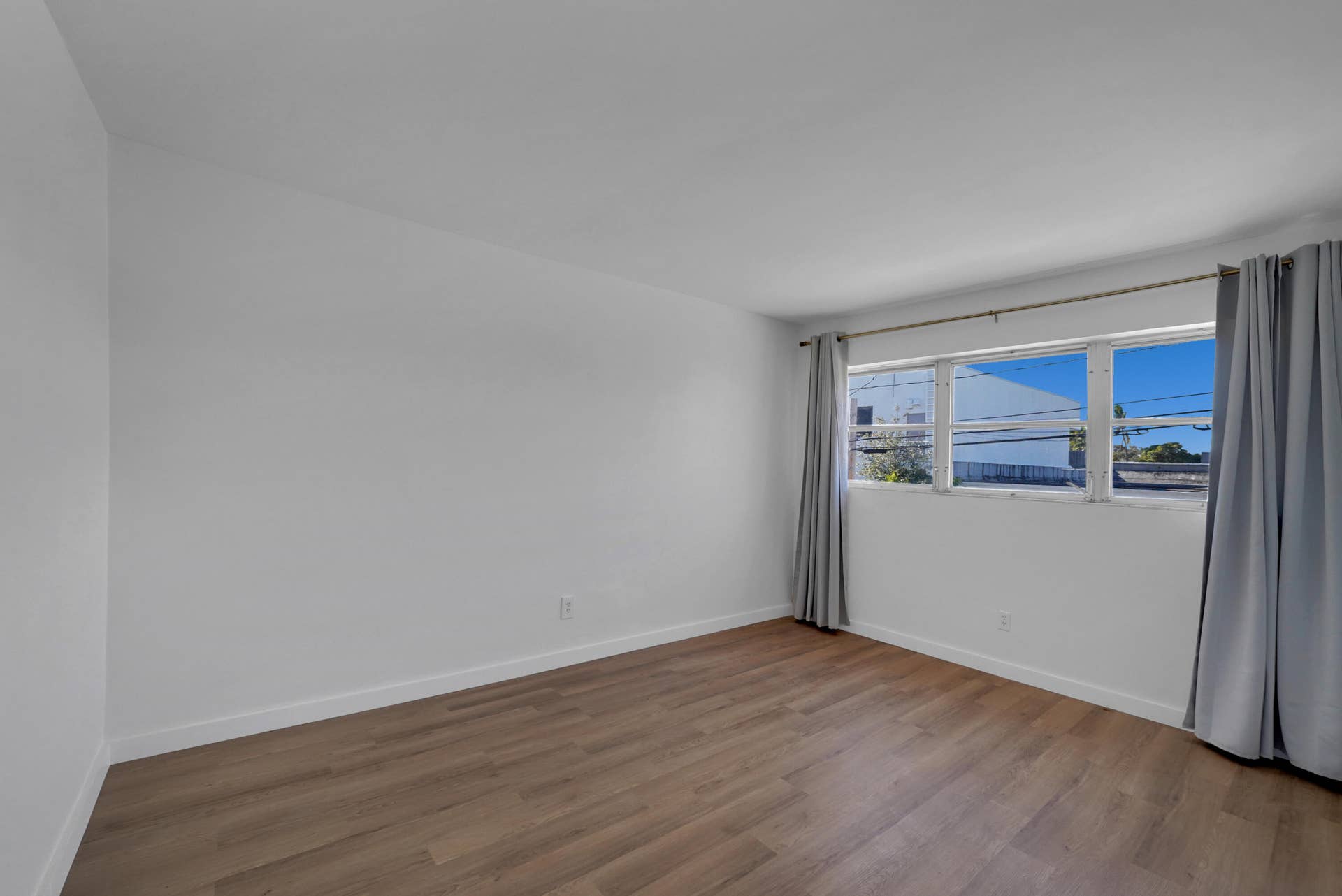 5203 NE 24th Terrace, #B207, Fort Lauderdale, FL 33308 BR1