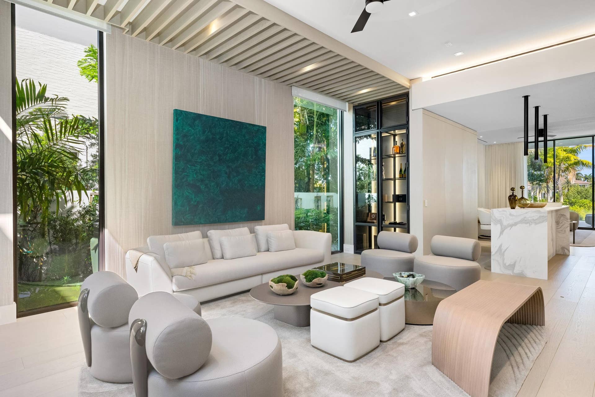 2415 Casas De Marbella Drive, Palm Beach Gardens, FL 33410 Lounge 1