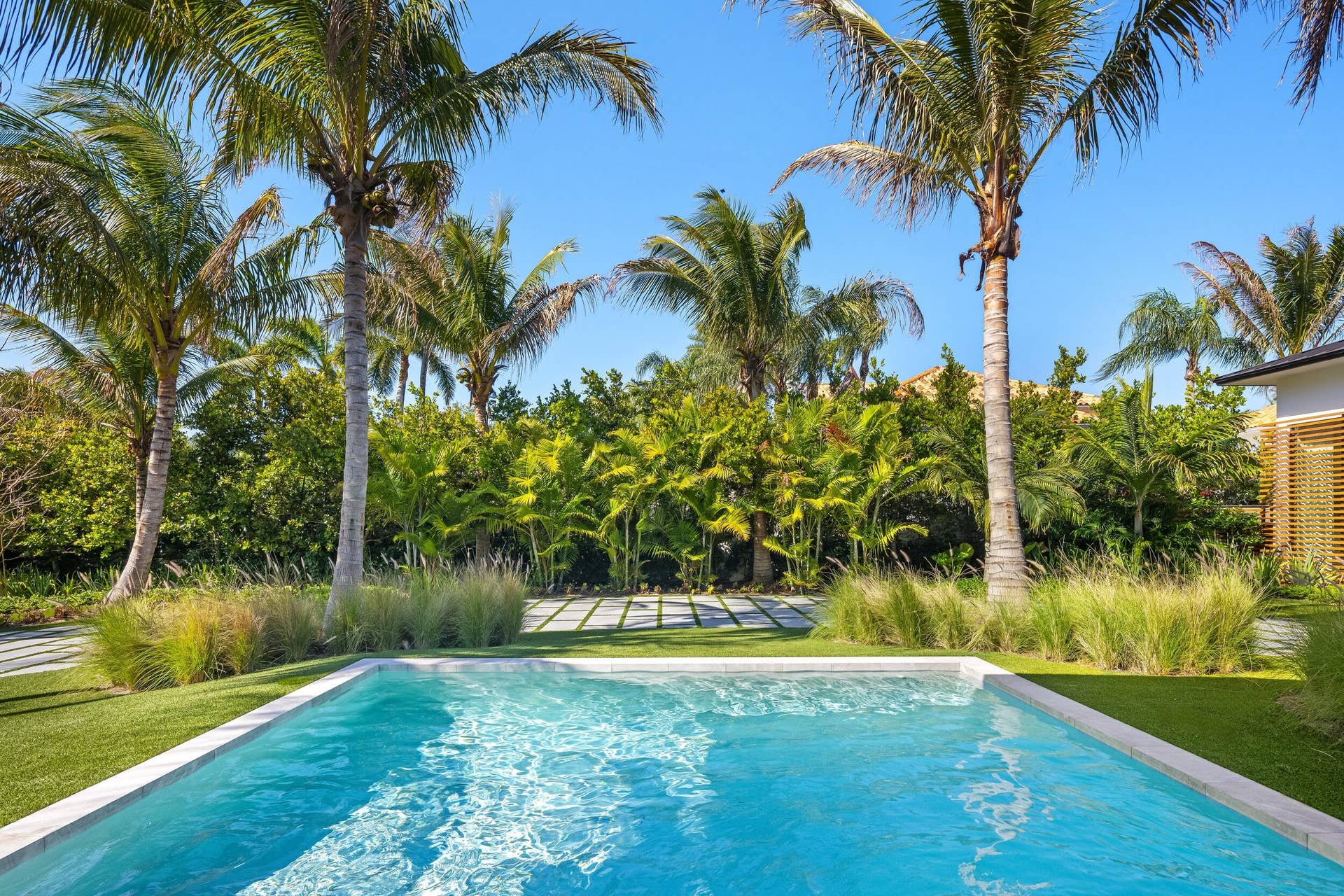 2415 Casas De Marbella Drive, Palm Beach Gardens, FL 33410 Guest house 11