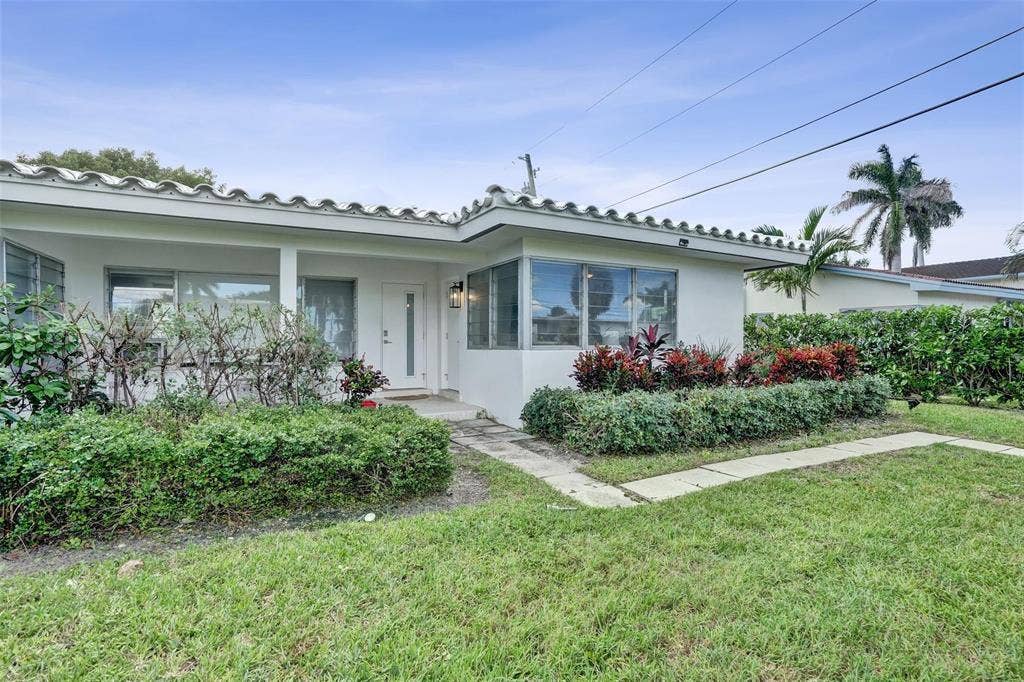4313 Seagrape Drive, #2, Lauderdale By The Sea, FL 33308 DUPLEX Carlos
