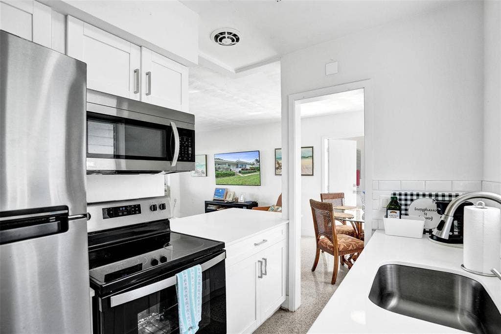 4313 Seagrape Drive, #2, Lauderdale By The Sea, FL 33308 c14
