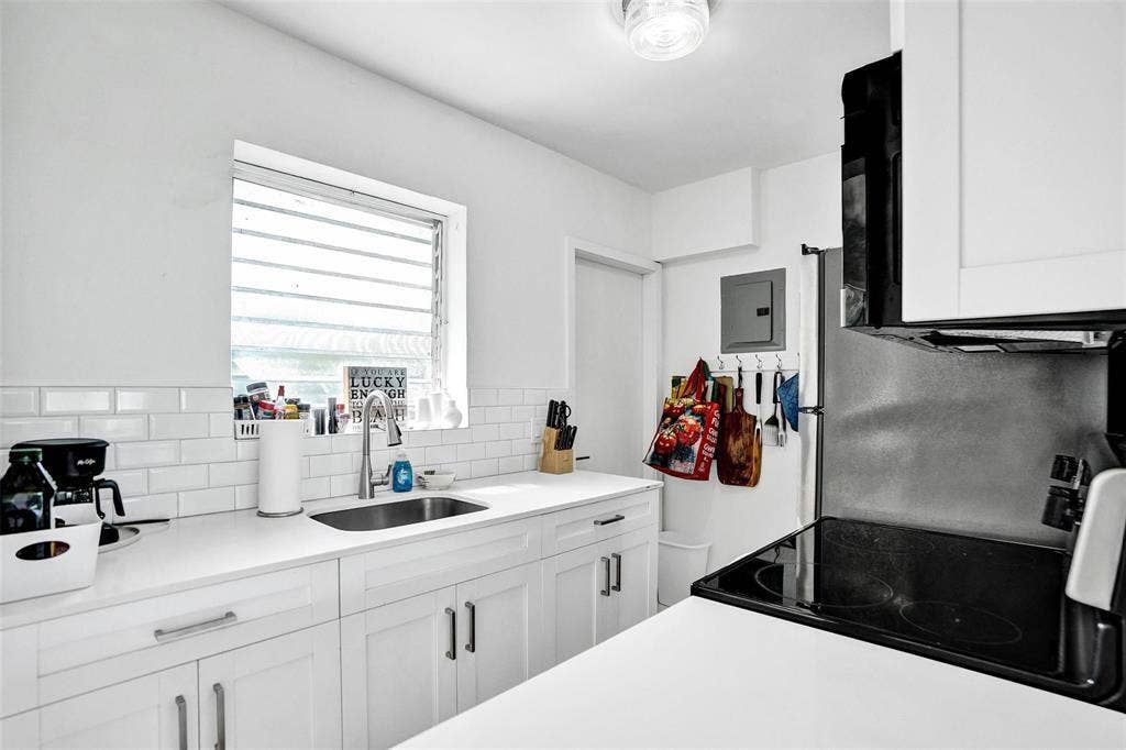 4313 Seagrape Drive, #2, Lauderdale By The Sea, FL 33308 c15