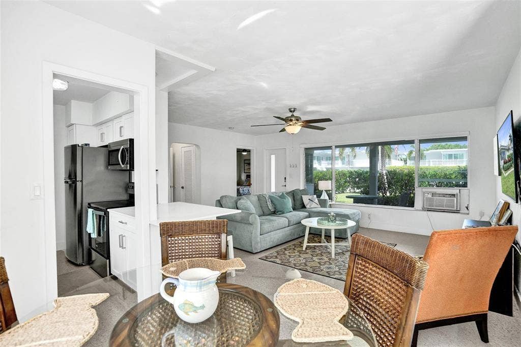 4313 Seagrape Drive, #2, Lauderdale By The Sea, FL 33308 c13