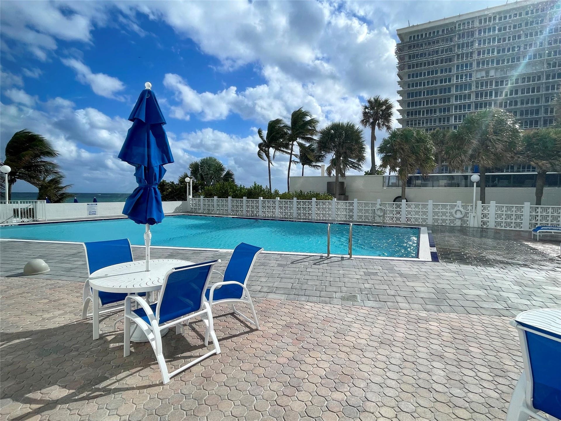 4250 Galt Ocean Drive, #15d, Fort Lauderdale, FL 33308 Pool Promenade