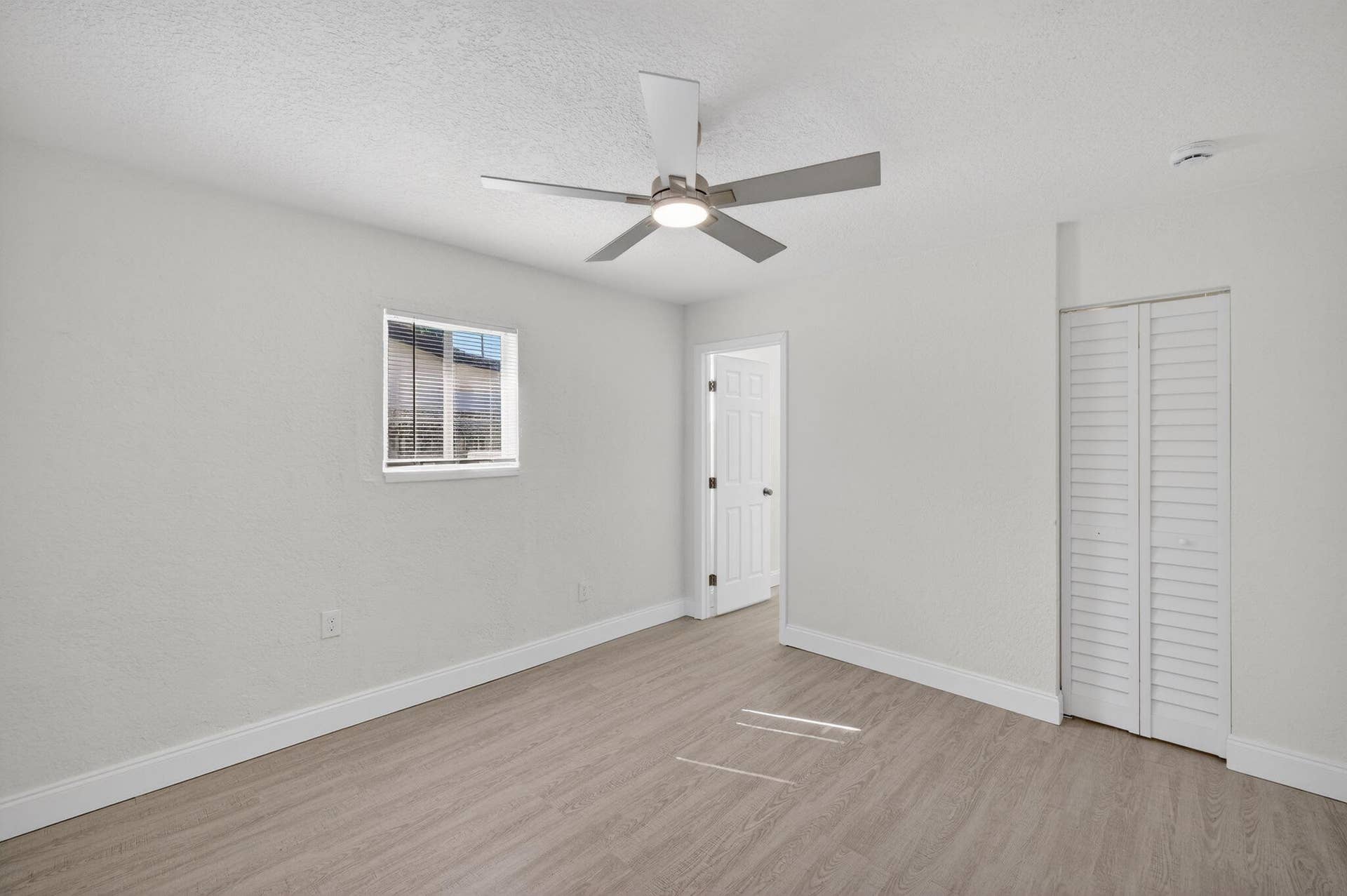 26-web-or-mls-699A9822