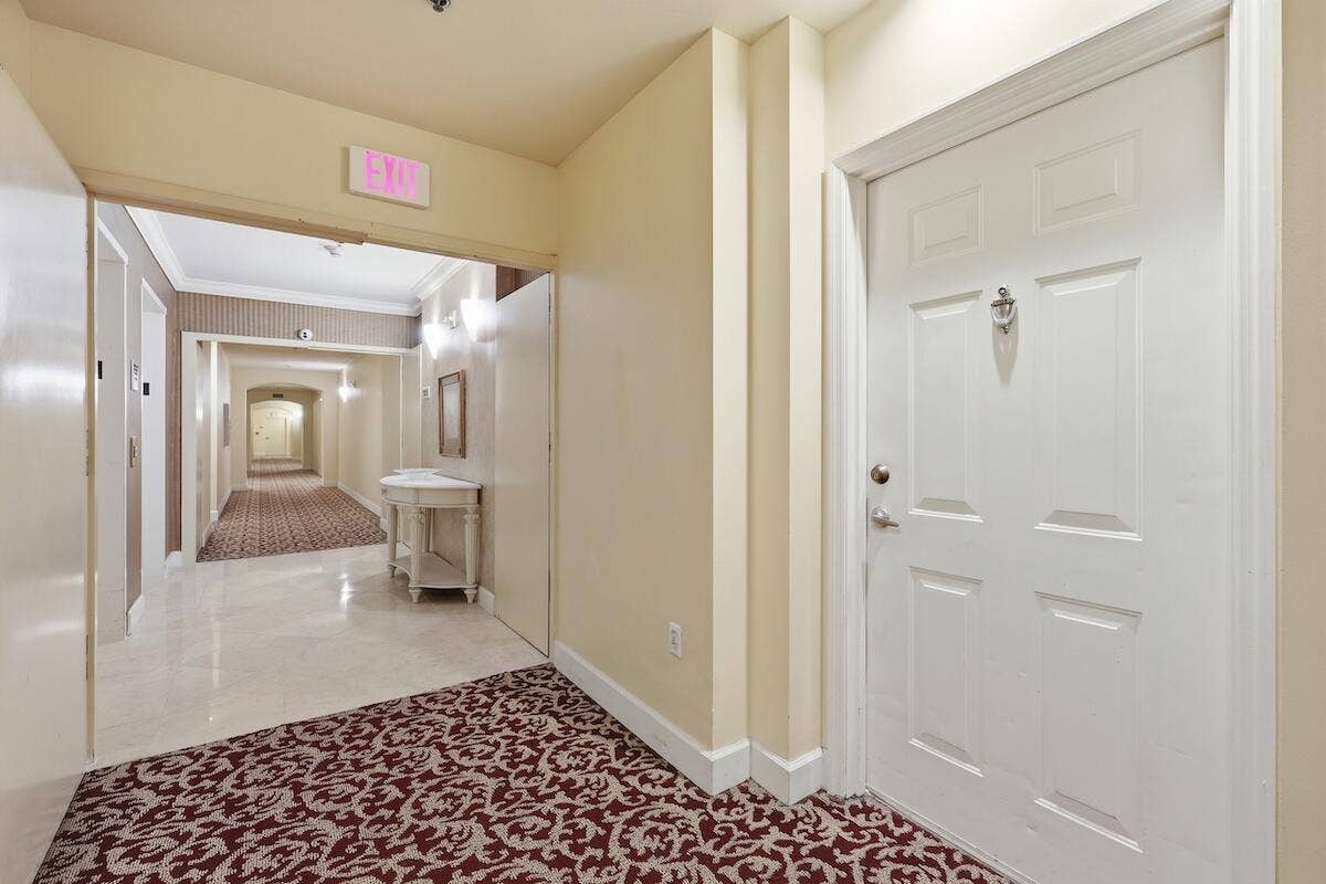 616 Clearwater Park Road, #1106, West Palm Beach, FL 33401 Welcome Home!