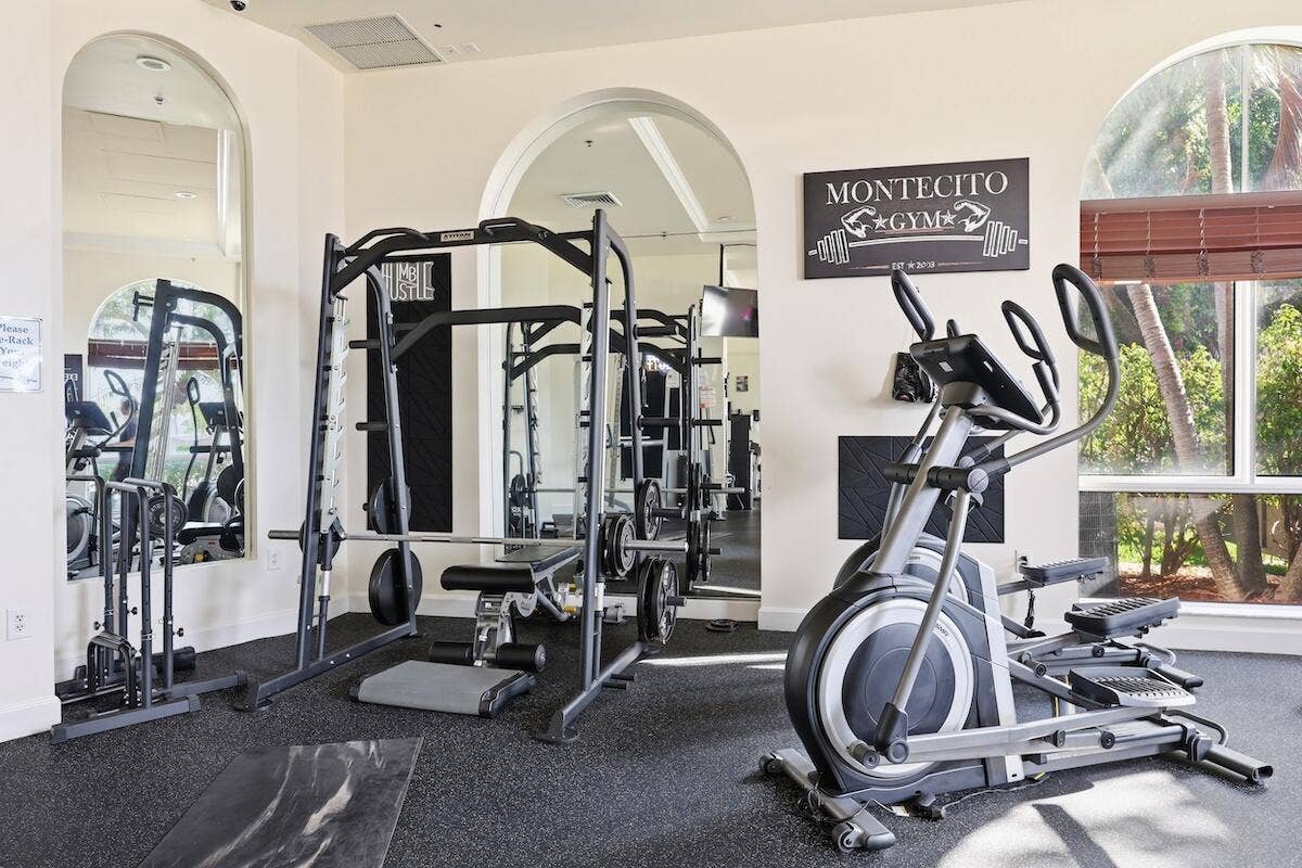 616 Clearwater Park Road, #1106, West Palm Beach, FL 33401 Open early and late