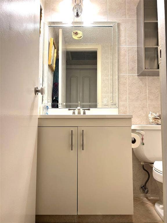 2057 Cambridge C, #2057, Deerfield Beach, FL 33442 2057 M BATH CAMBRIDGE C FRONT