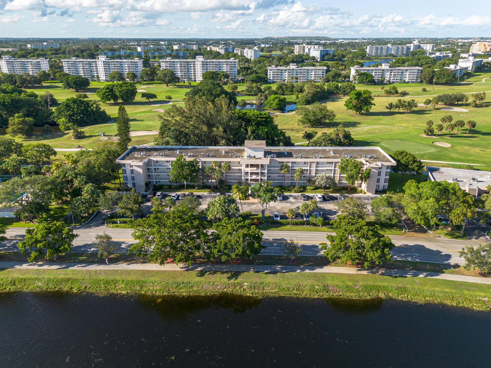 3051 S Palm Aire Drive, #109, Pompano Beach, FL 33069 Dronme Palm Aire #31-14