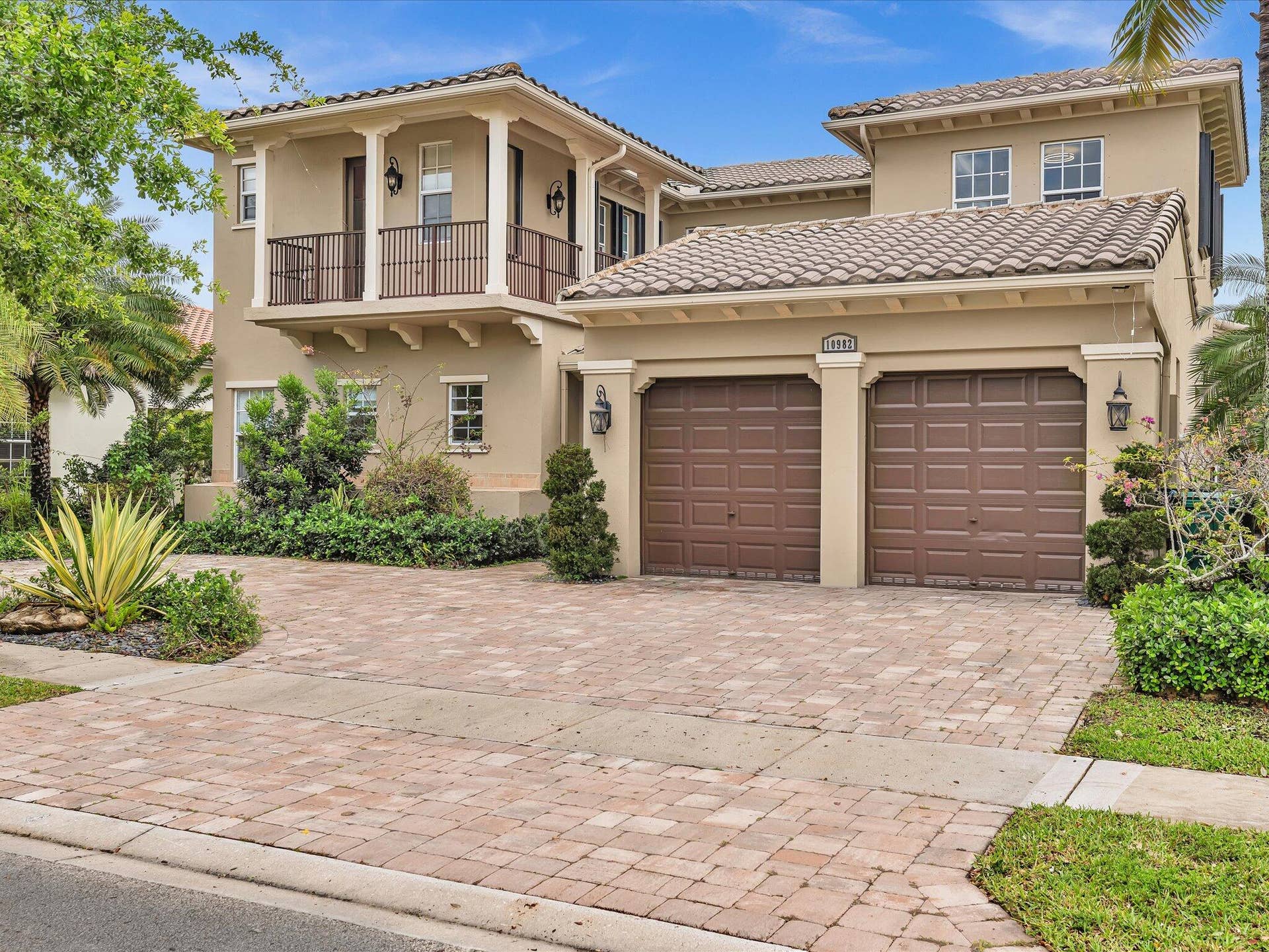 10982 NW 81st Manor, Parkland, FL 33076 Front Exposure