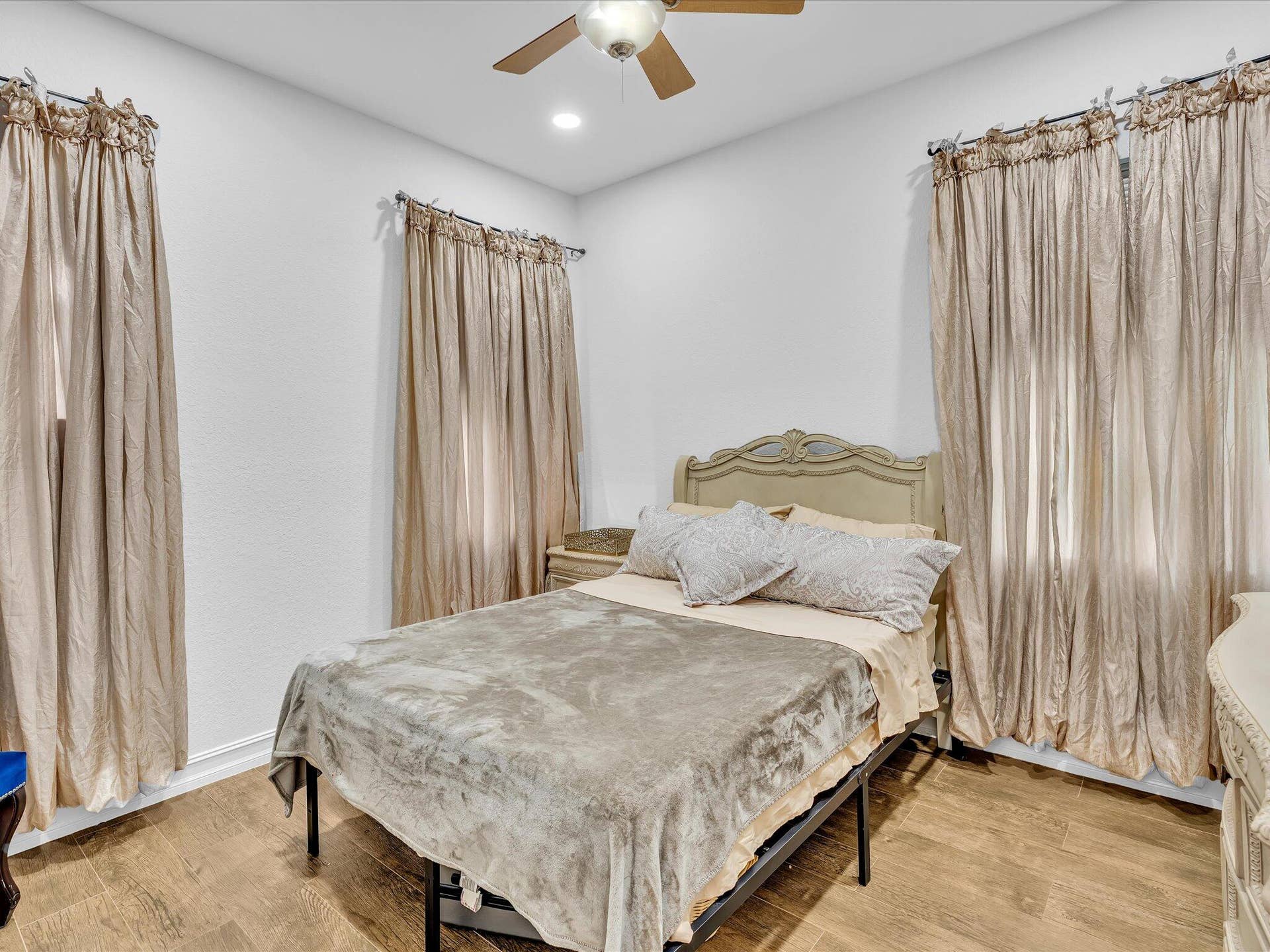 10982 NW 81st Manor, Parkland, FL 33076 Downstairs 5th Bedroom