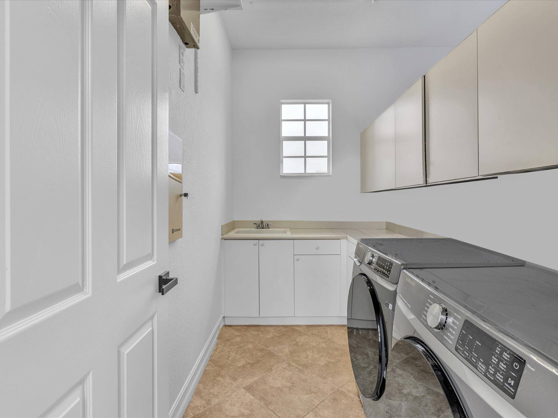 10982 NW 81st Manor, Parkland, FL 33076 Laundry Room