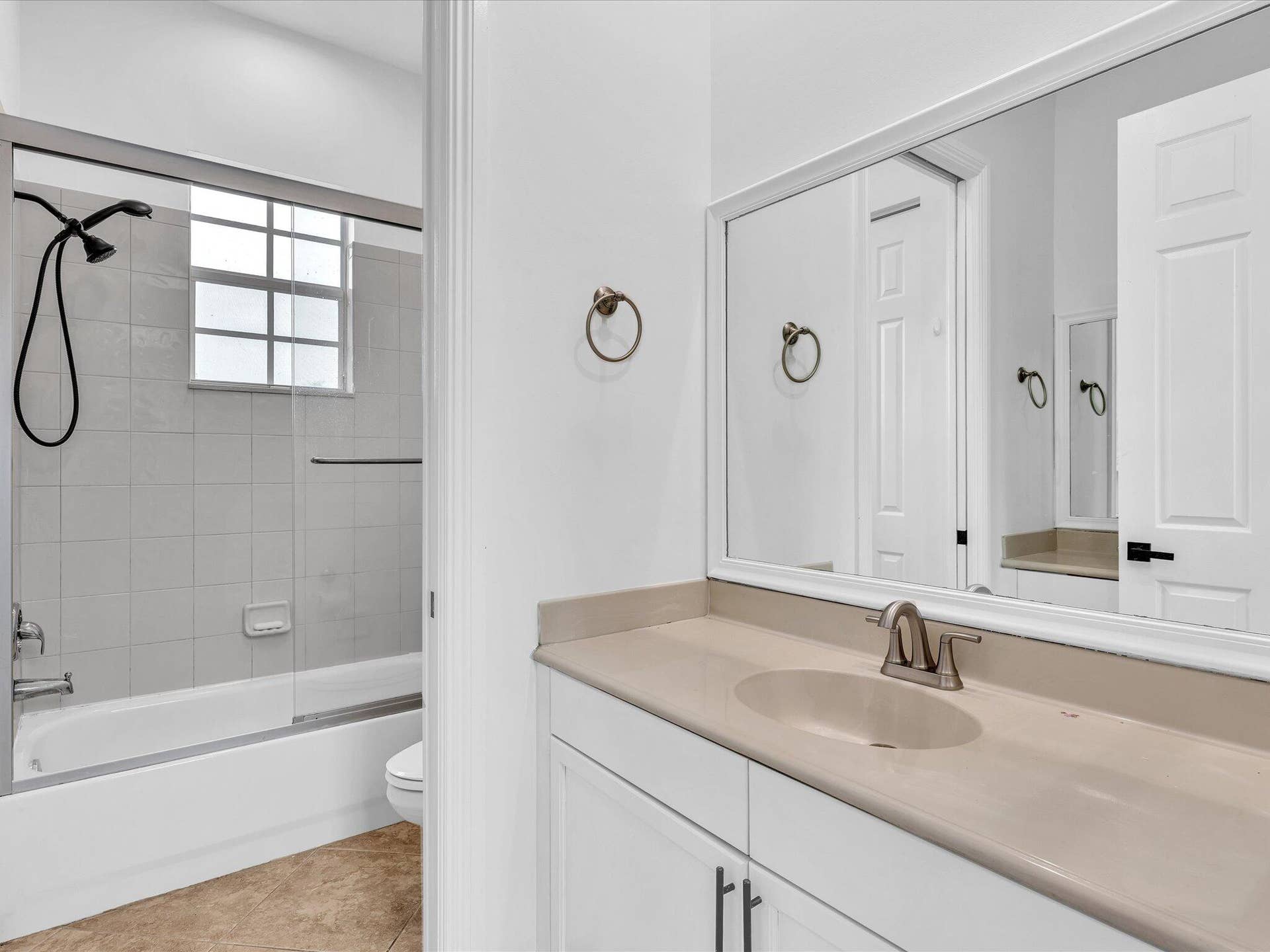 10982 NW 81st Manor, Parkland, FL 33076 2nd Bathroom/Upstairs