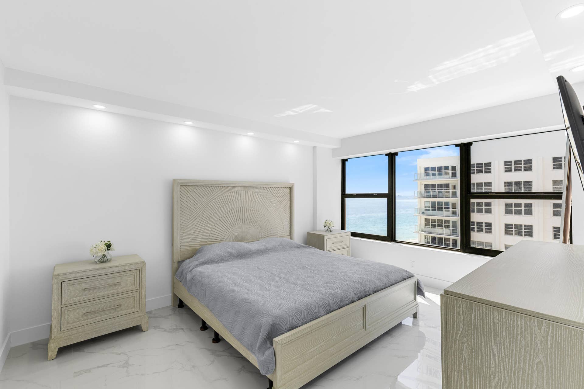 3800 Galt Ocean Drive, #808, Fort Lauderdale, Fort Lauderdale, FL 33308 Bedroom
