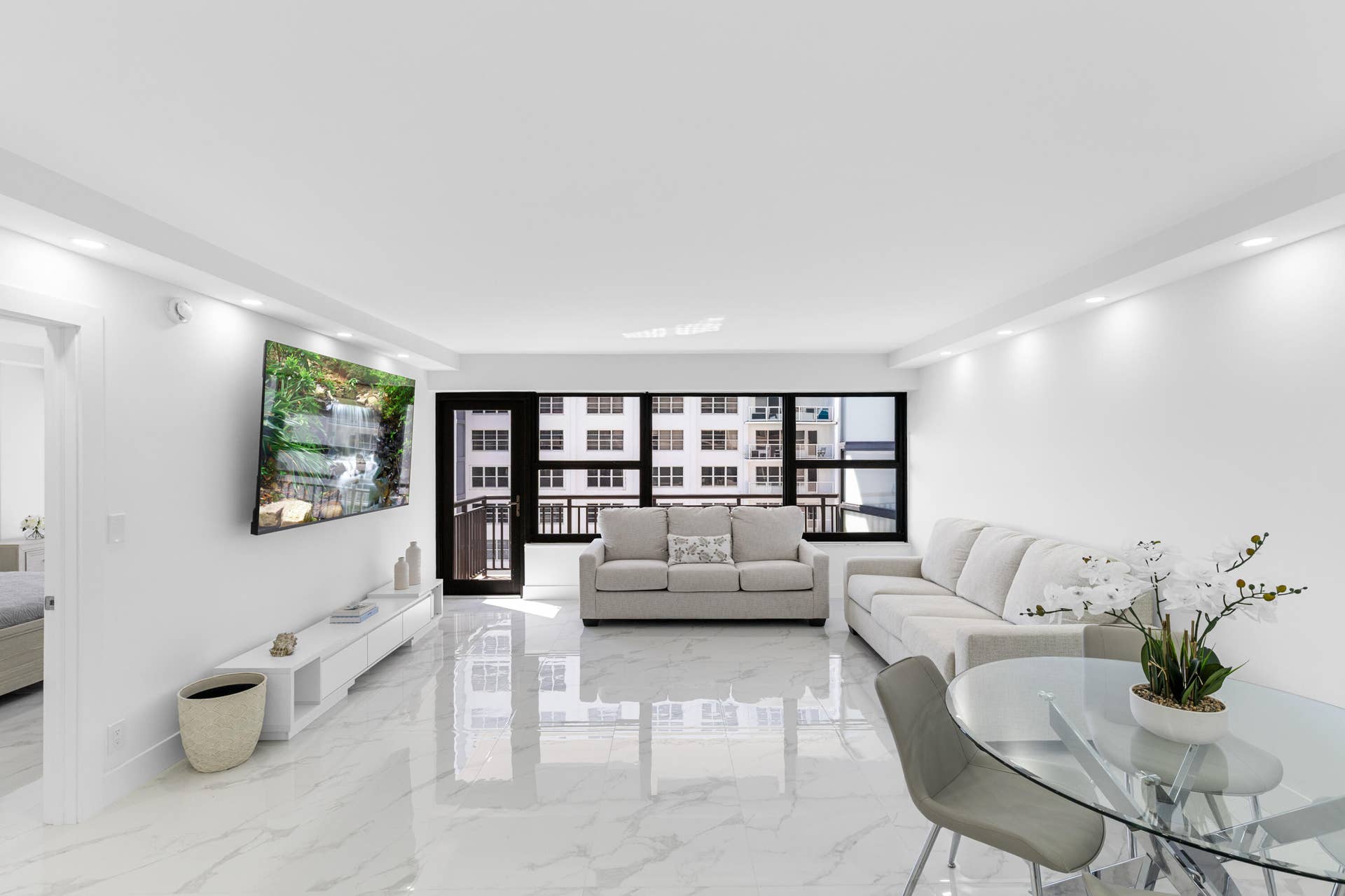 3800 Galt Ocean Drive, #808, Fort Lauderdale, Fort Lauderdale, FL 33308 Living/Dining Room