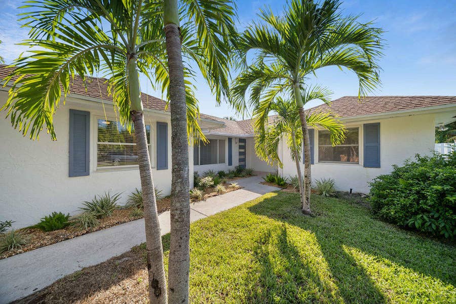 Property photo for 518 Kingbird Circle, Delray Beach, FL