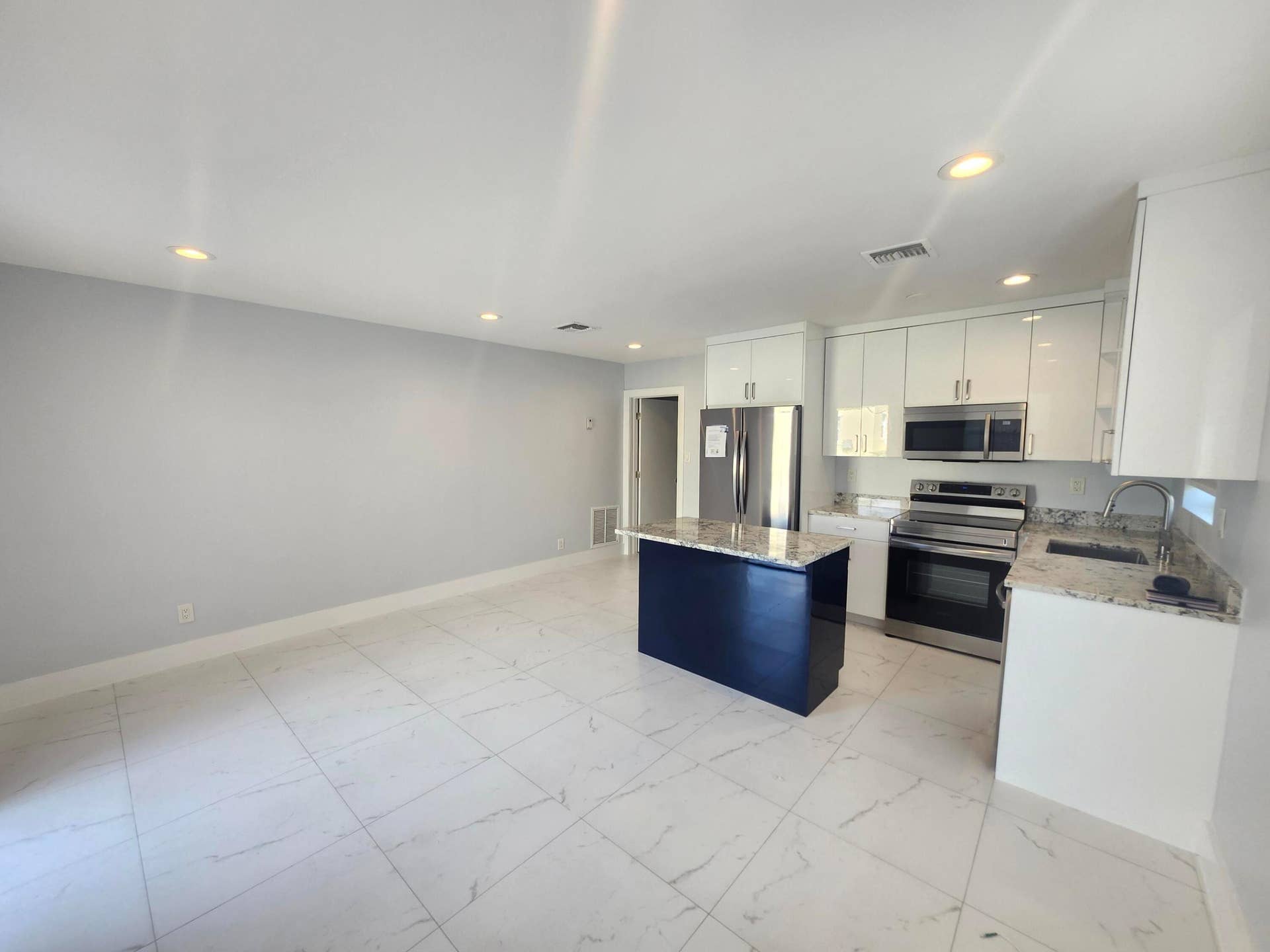 511 N 60th Way, #East Apartment, Hollywood, FL 33024 1000030729