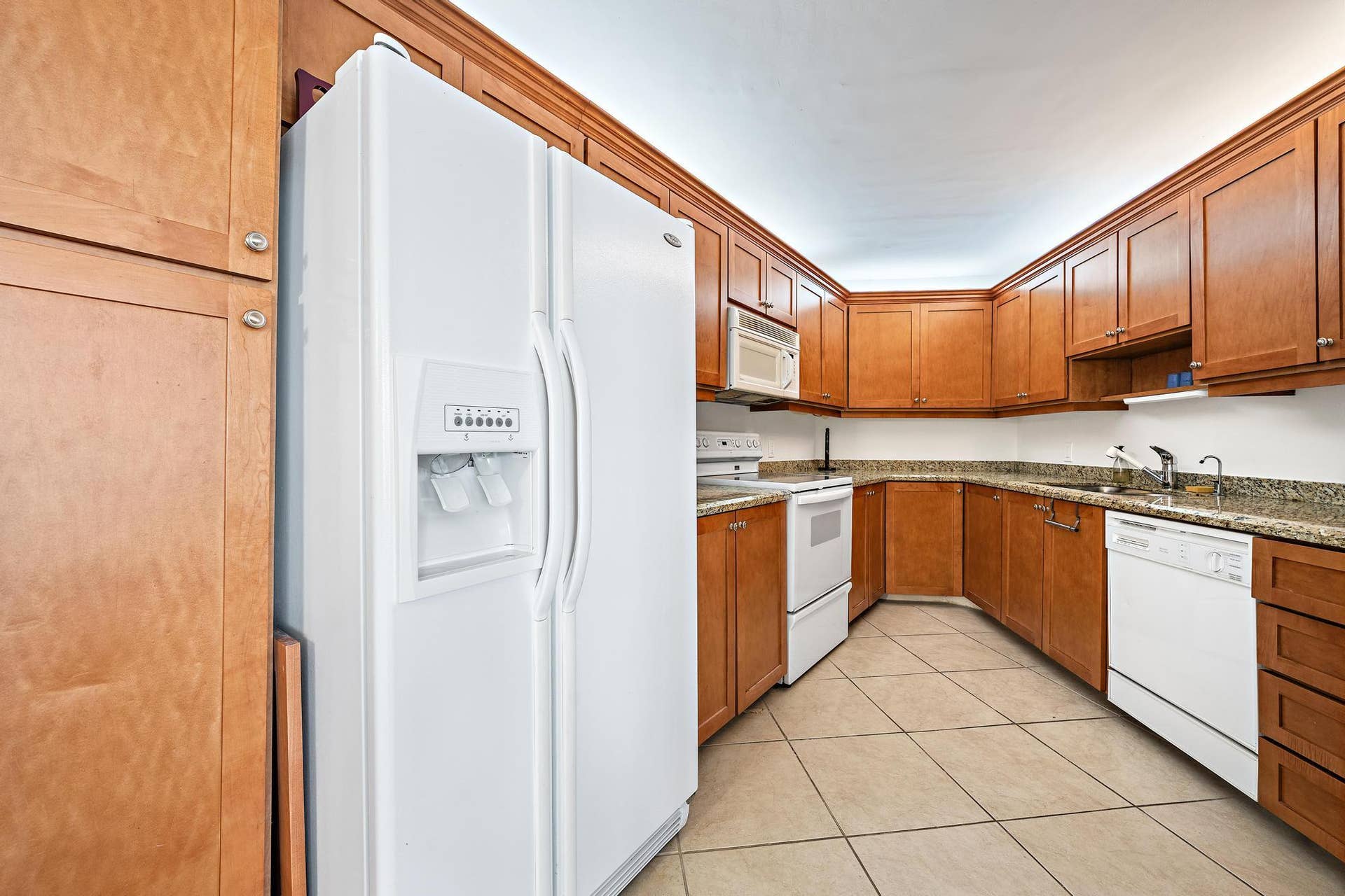 5420 N Ocean Dr 1803-4
