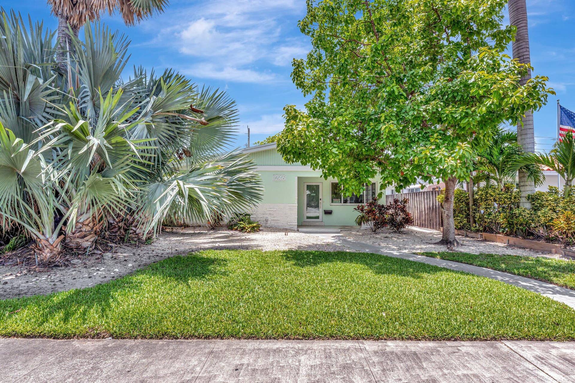 1246 Johnson Street, Hollywood, FL 33019 1-web-or-mls-DSC04095