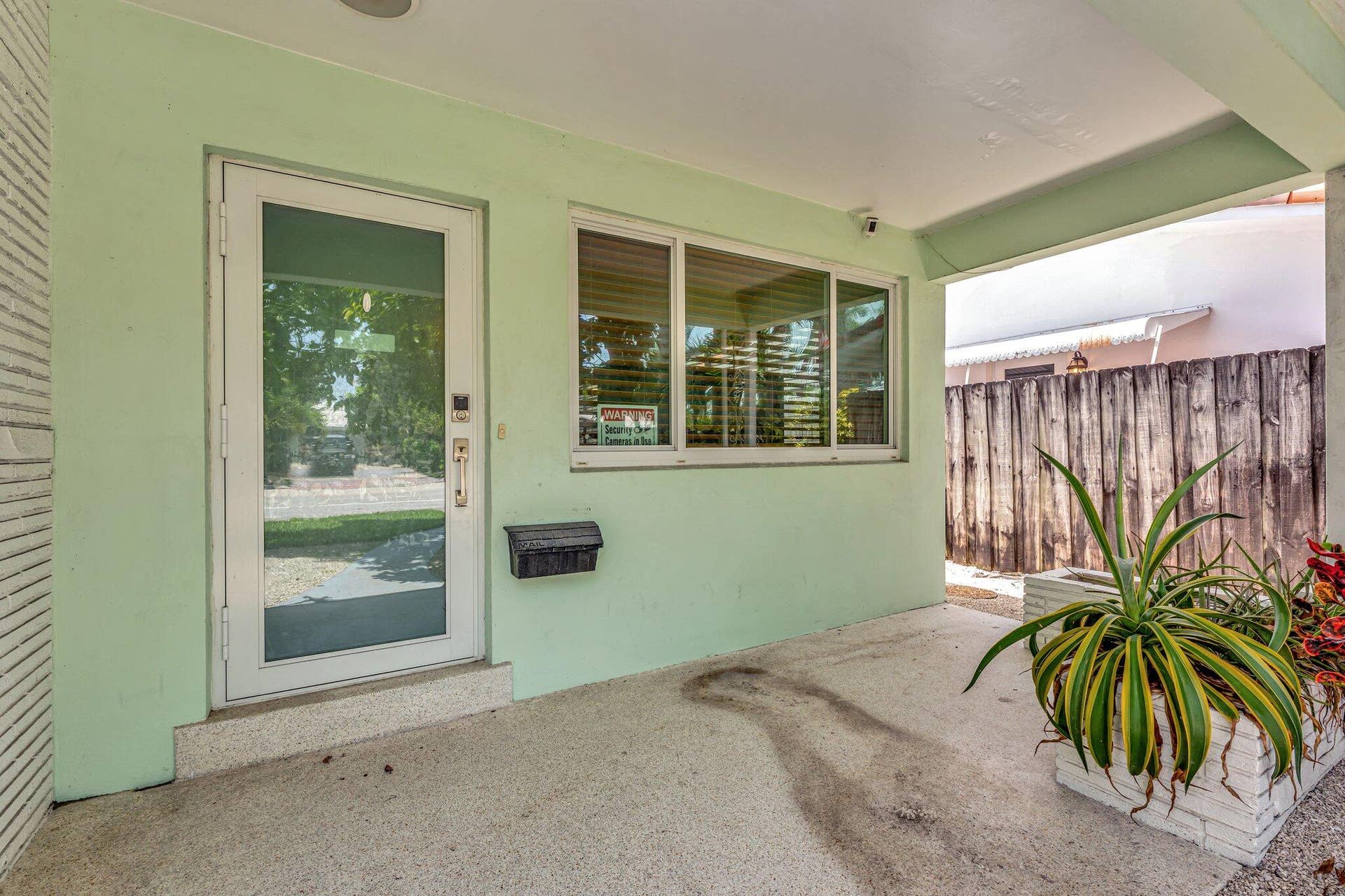 1246 Johnson Street, Hollywood, FL 33019 4-web-or-mls-DSC04110