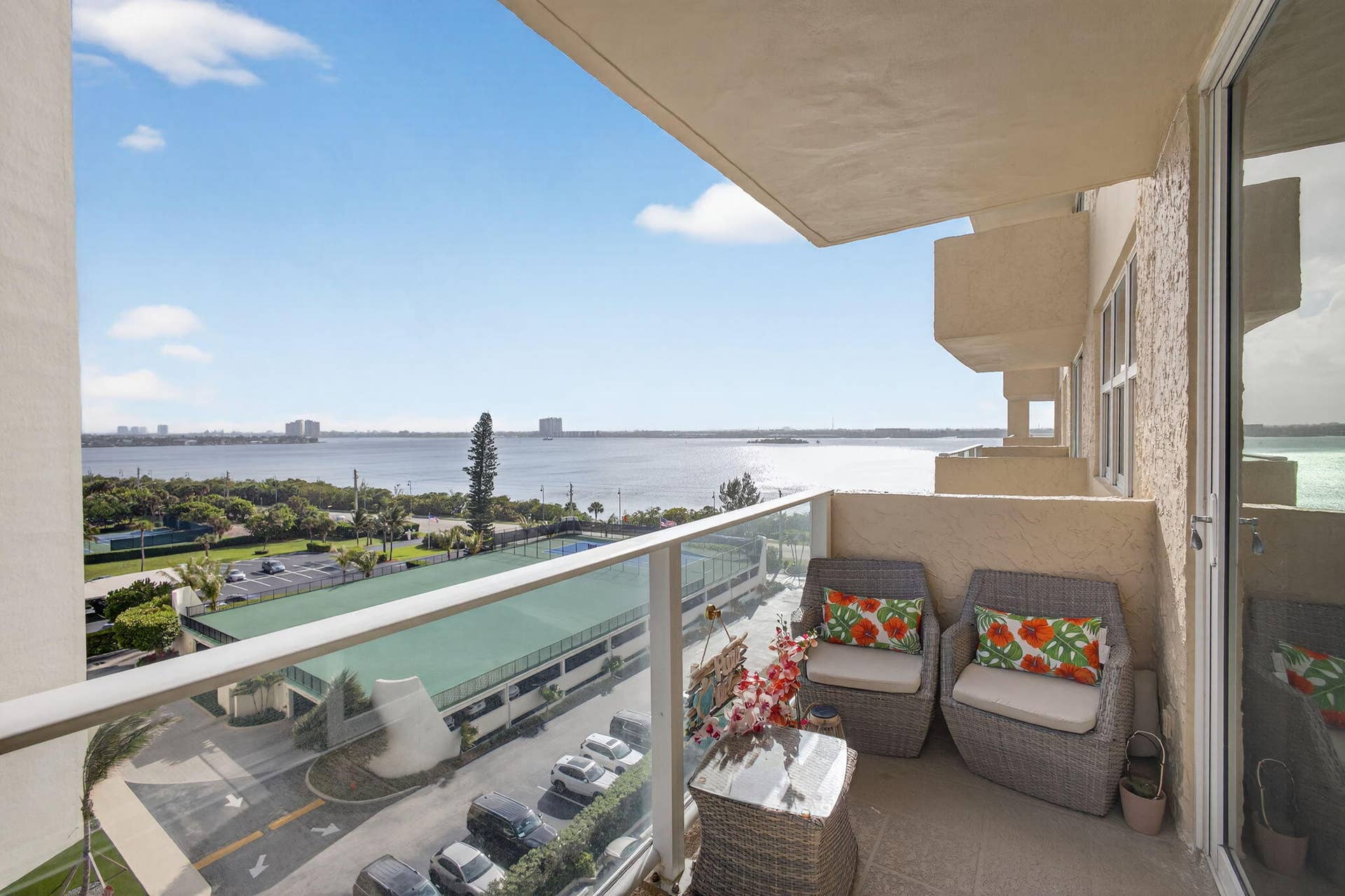5440 N Ocean Drive, #805, Singer Island, FL 33404 22-web-or-mls-5D1A1147