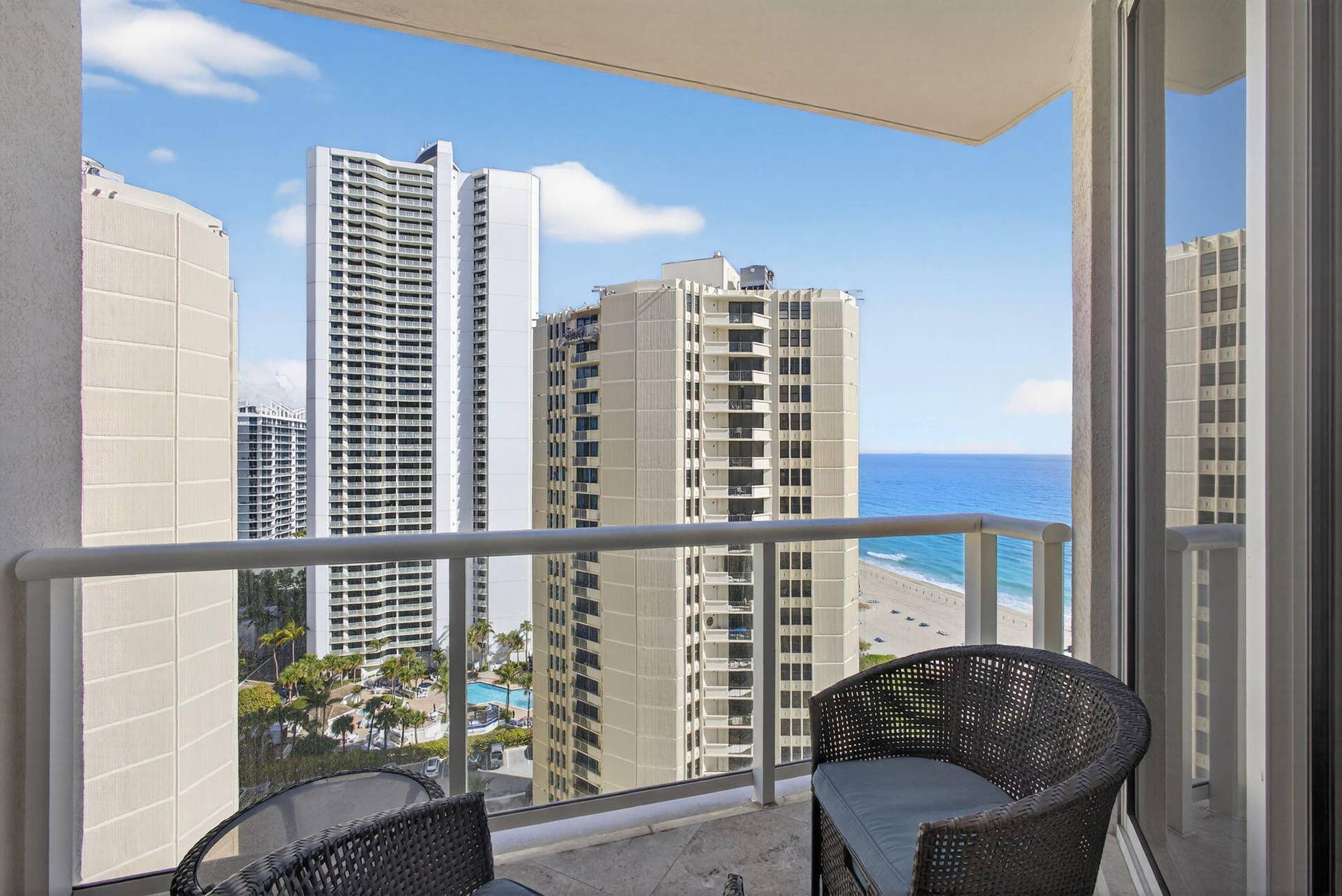 2700 N Ocean Drive, #1401a, Riviera Beach, FL 33404 56-web-or-mls-5D1A3355
