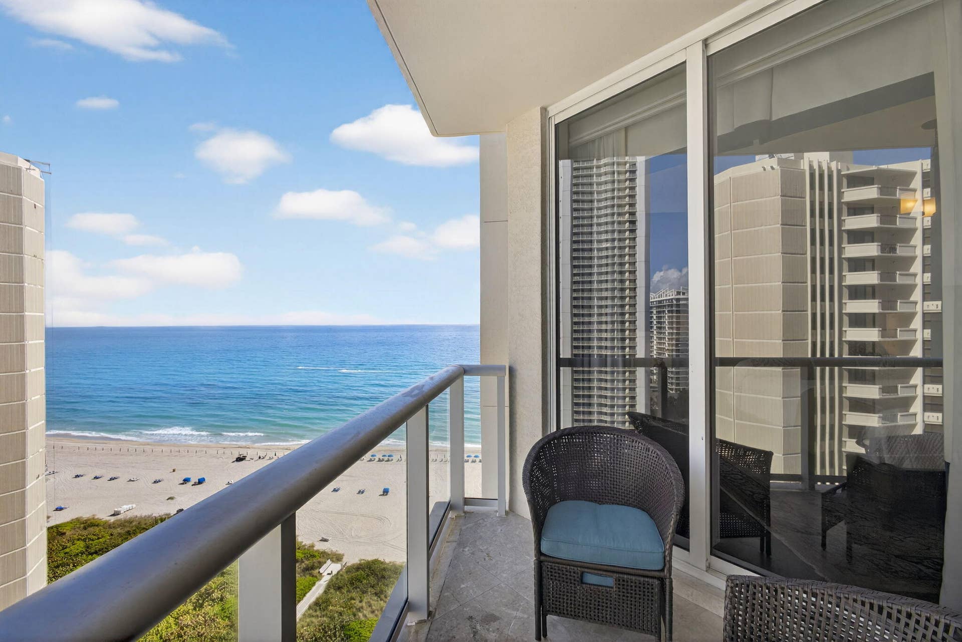 2700 N Ocean Drive, #1401a, Riviera Beach, FL 33404 57-web-or-mls-5D1A3360