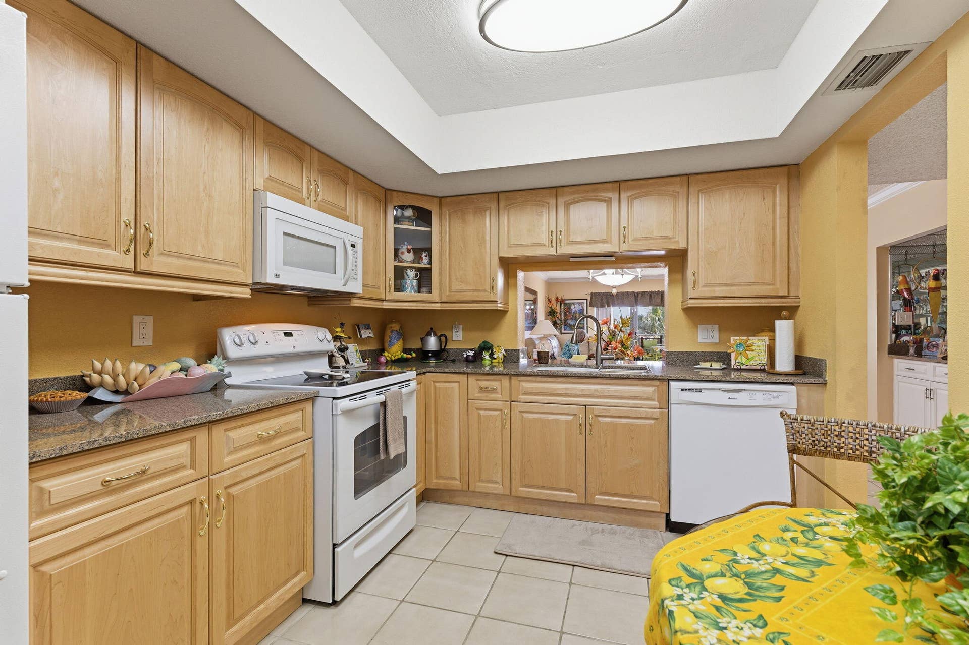 16091 Blatt Boulevard, #304, Weston, FL 33326 18-web-or-mls-AR Media 19 - Copy